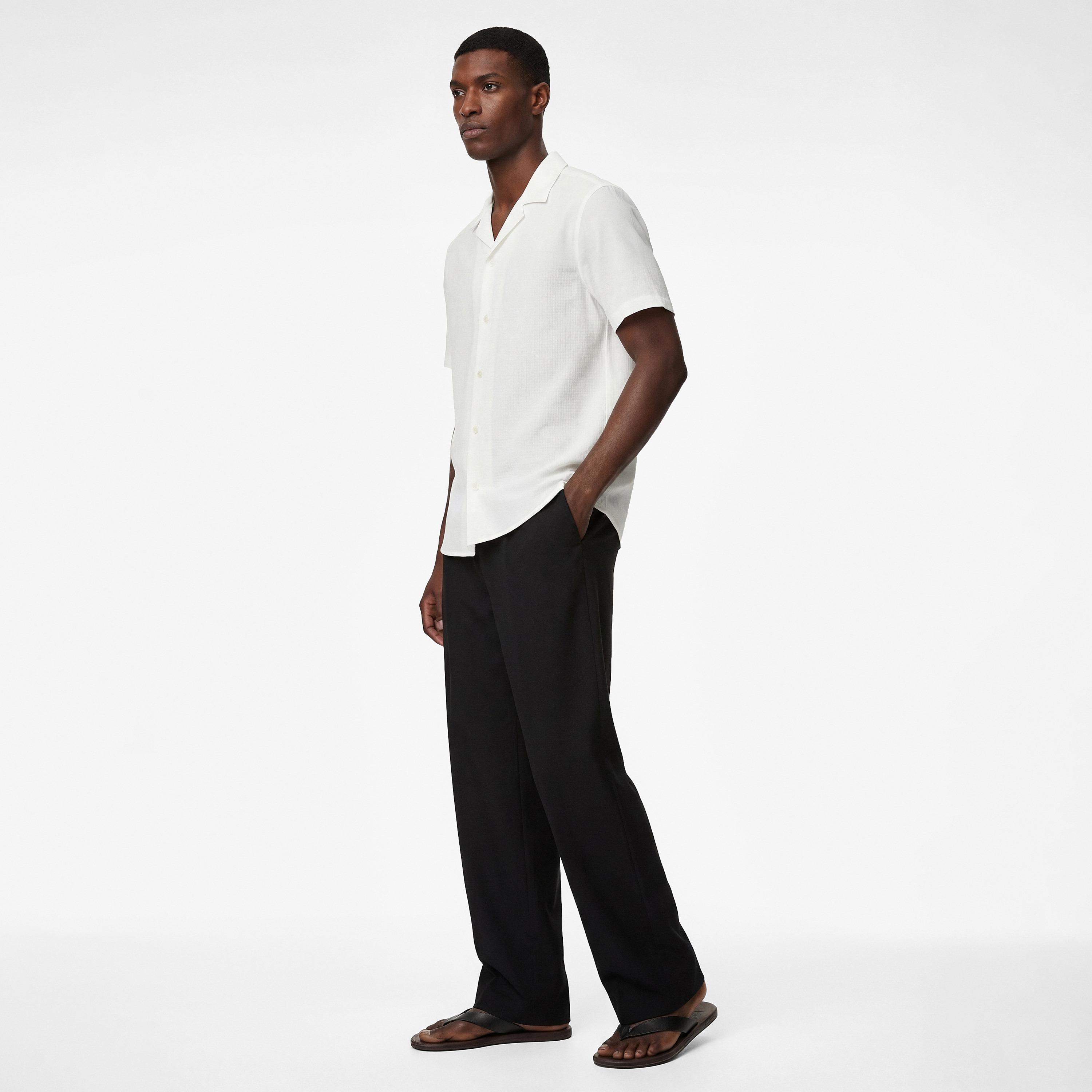 قميص رجالي عادي بأكمام قصيرة وياقة منتجع عادية من كوتون-men-clothing-shirts-image-2