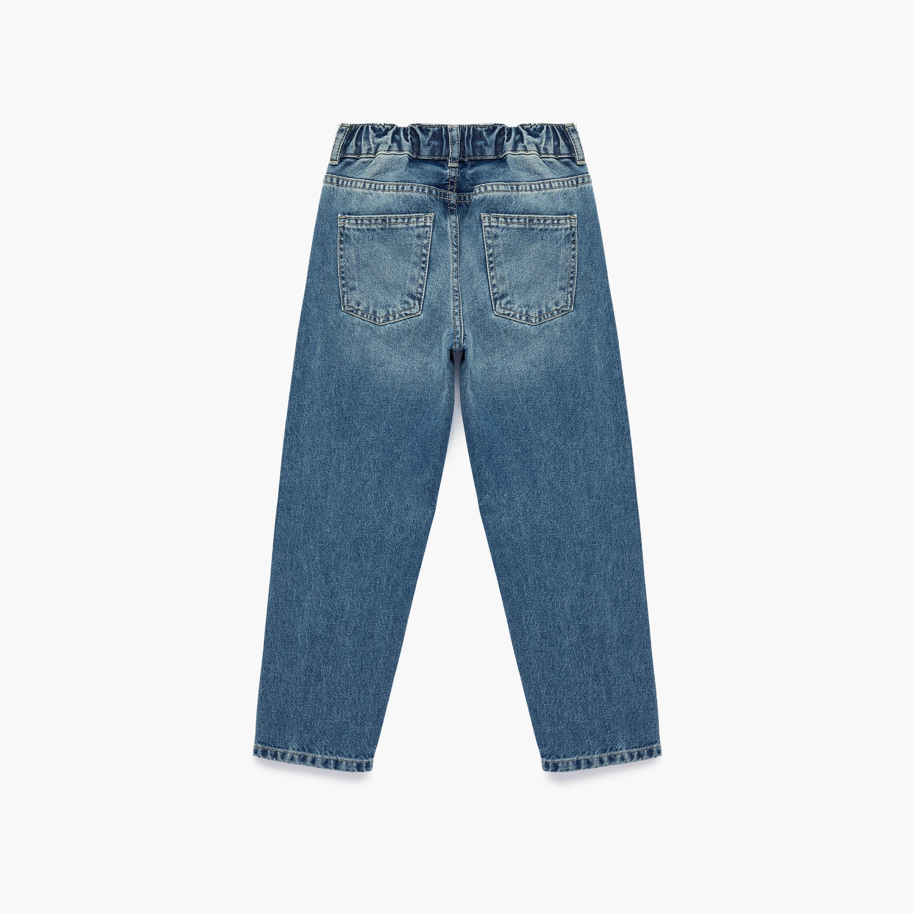 بنطلون جينز بخصر مطاطي وقصة "ريلاكس فيت" من كوتون-boys-clothing-bottoms-jeans-image-2