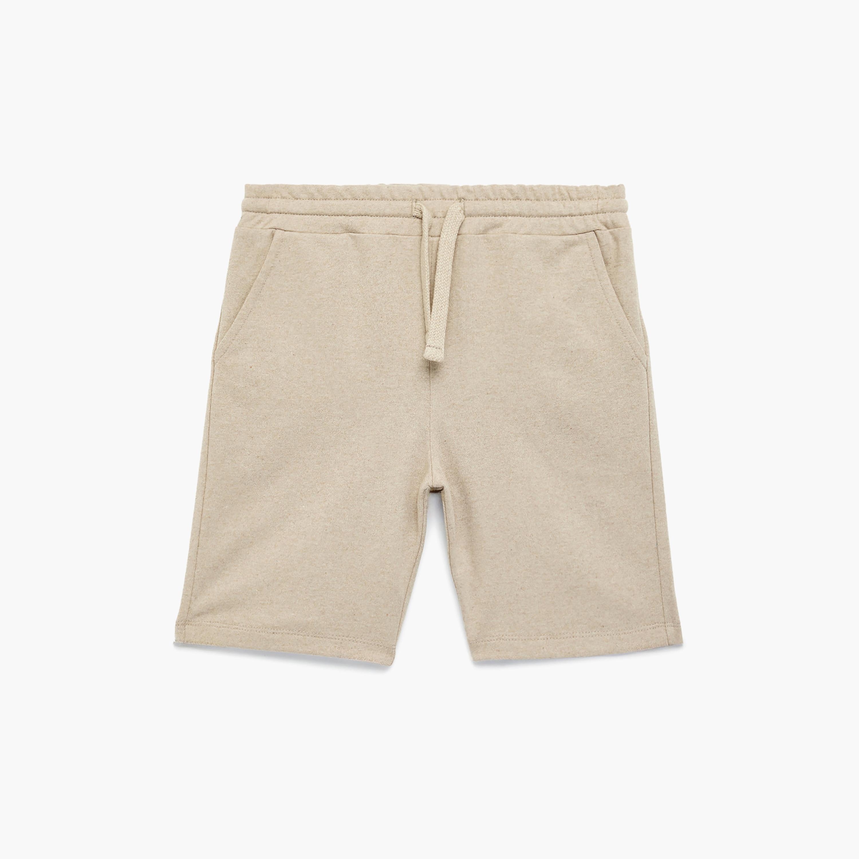 شورت "بيسك" بمزيج القطن بجيوب وبرباط "درو سترينغ" من كوتون-boys-clothing-bottoms-shorts-image-1