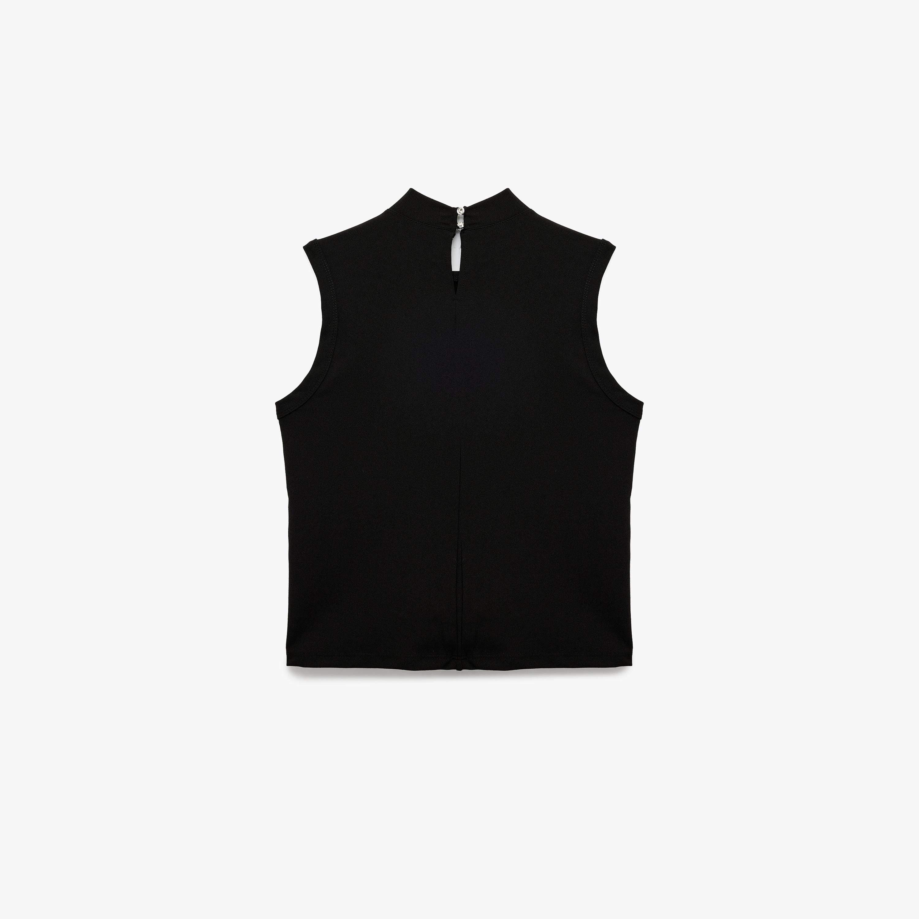 بلوزة نسائية كريب سكوبا بياقة عالية مستديرة بلون أسود من كوتون-women-clothing-shirtsandblouses-blouses-image-5