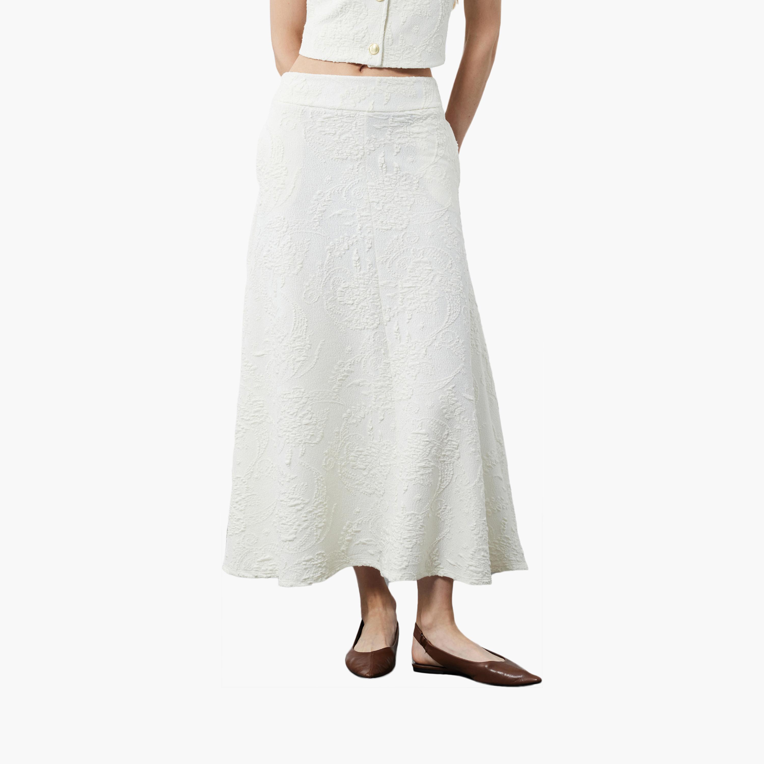 تنورة نسائية متوسطة الطول بسحاب مخفي ومزخرفة باللون الكريمي من كوتون-women-clothing-bottoms-skirts-image-1
