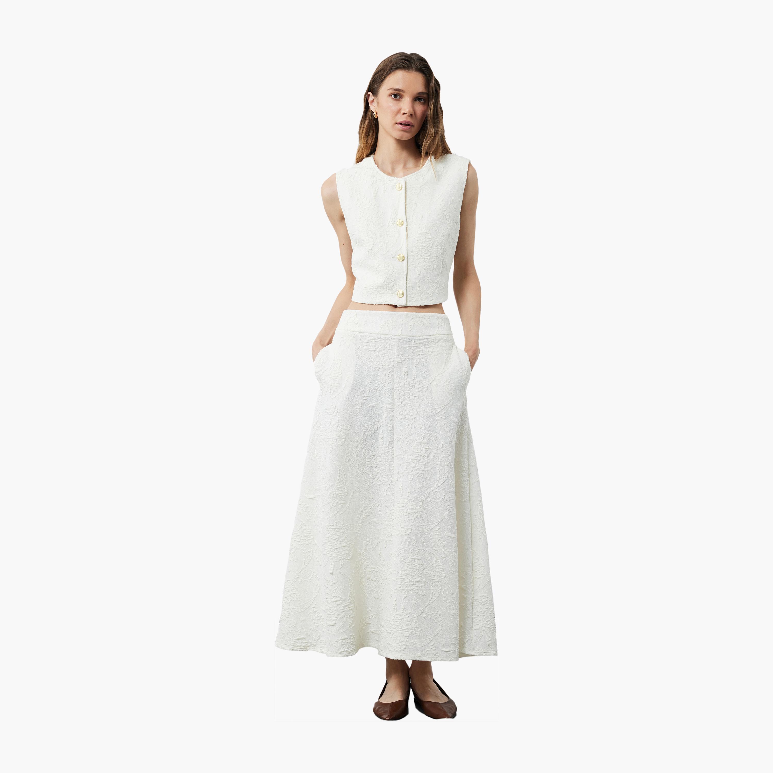 تنورة نسائية متوسطة الطول بسحاب مخفي ومزخرفة باللون الكريمي من كوتون-women-clothing-bottoms-skirts-image-2