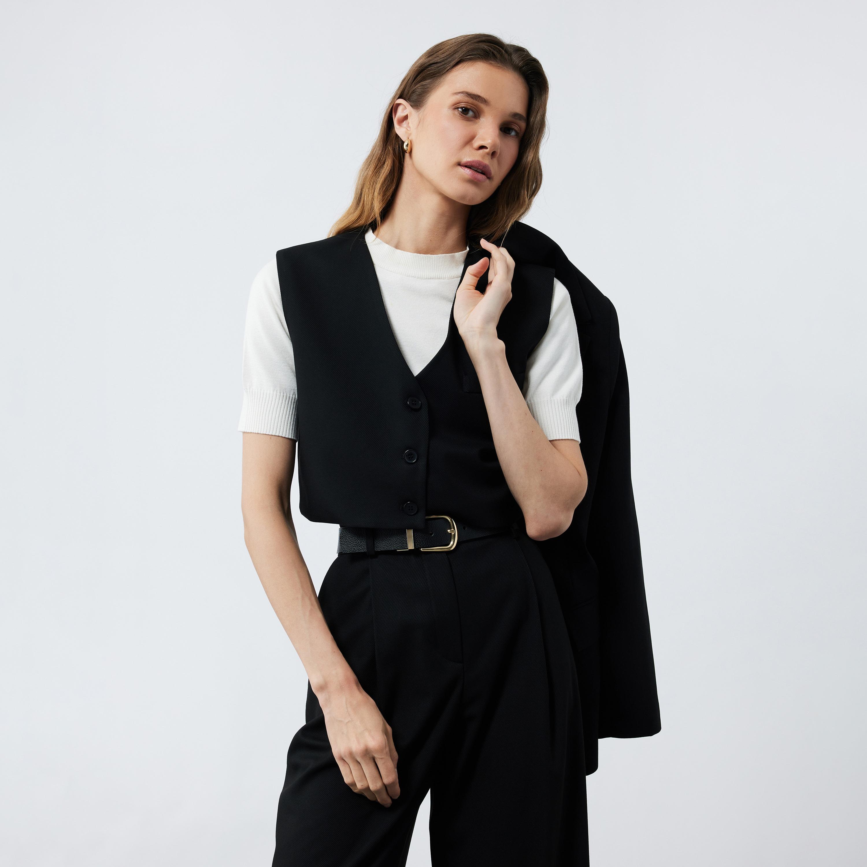 جيليه نسائي بلون أسود من كوتون-women-winterwear-coatsandjackets-waistcoats-image-1