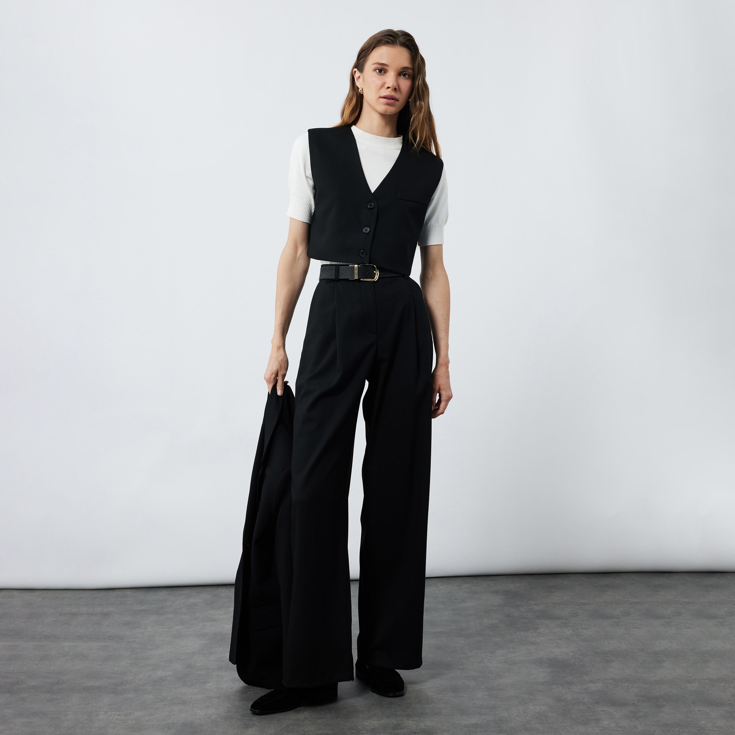 جيليه نسائي بلون أسود من كوتون-women-winterwear-coatsandjackets-waistcoats-image-2