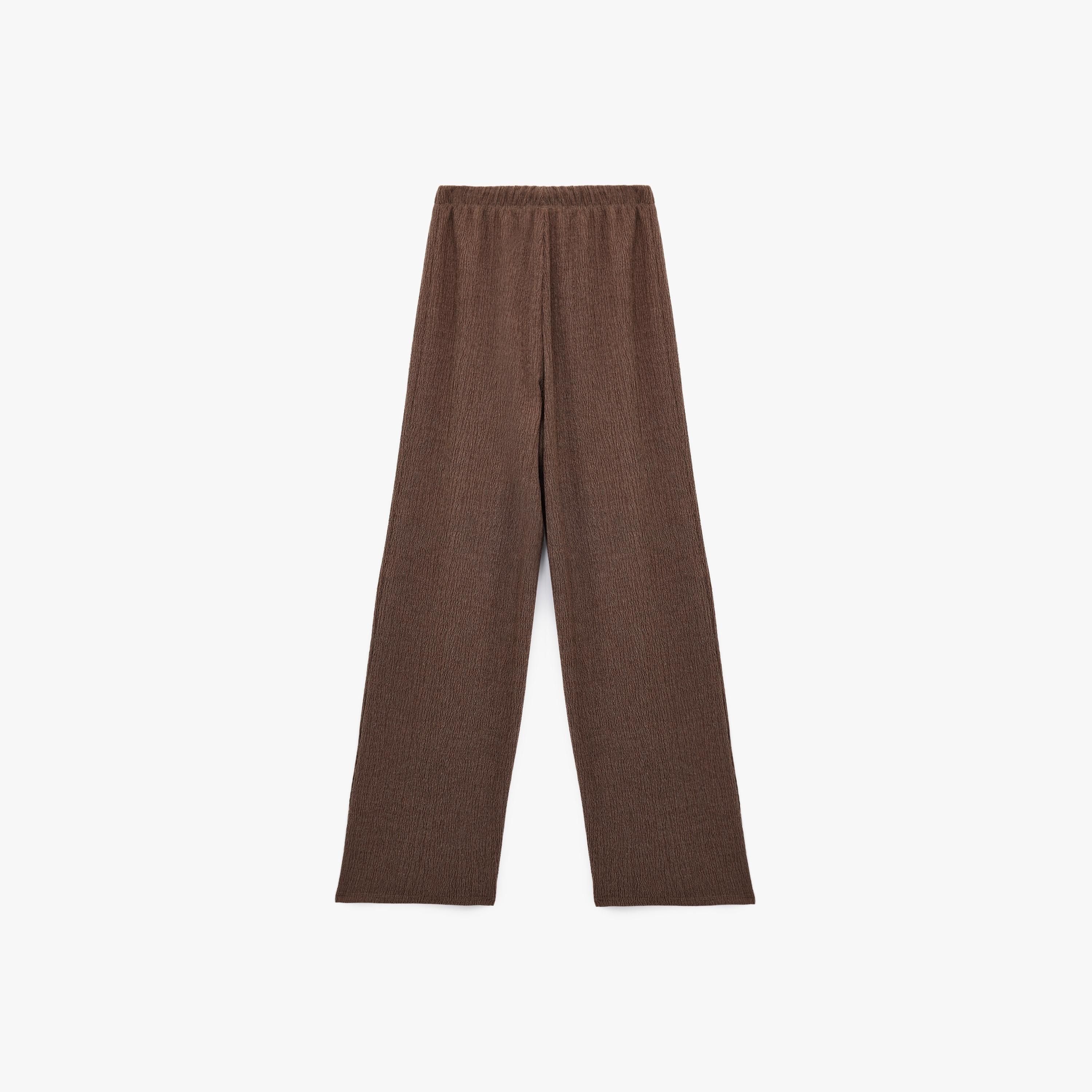 بنطال نسائي بمظهر مجعد وقصة أرجل واسعة وخصر برباط بلون بني من كوتون-women-clothing-bottoms-trousers-image-5