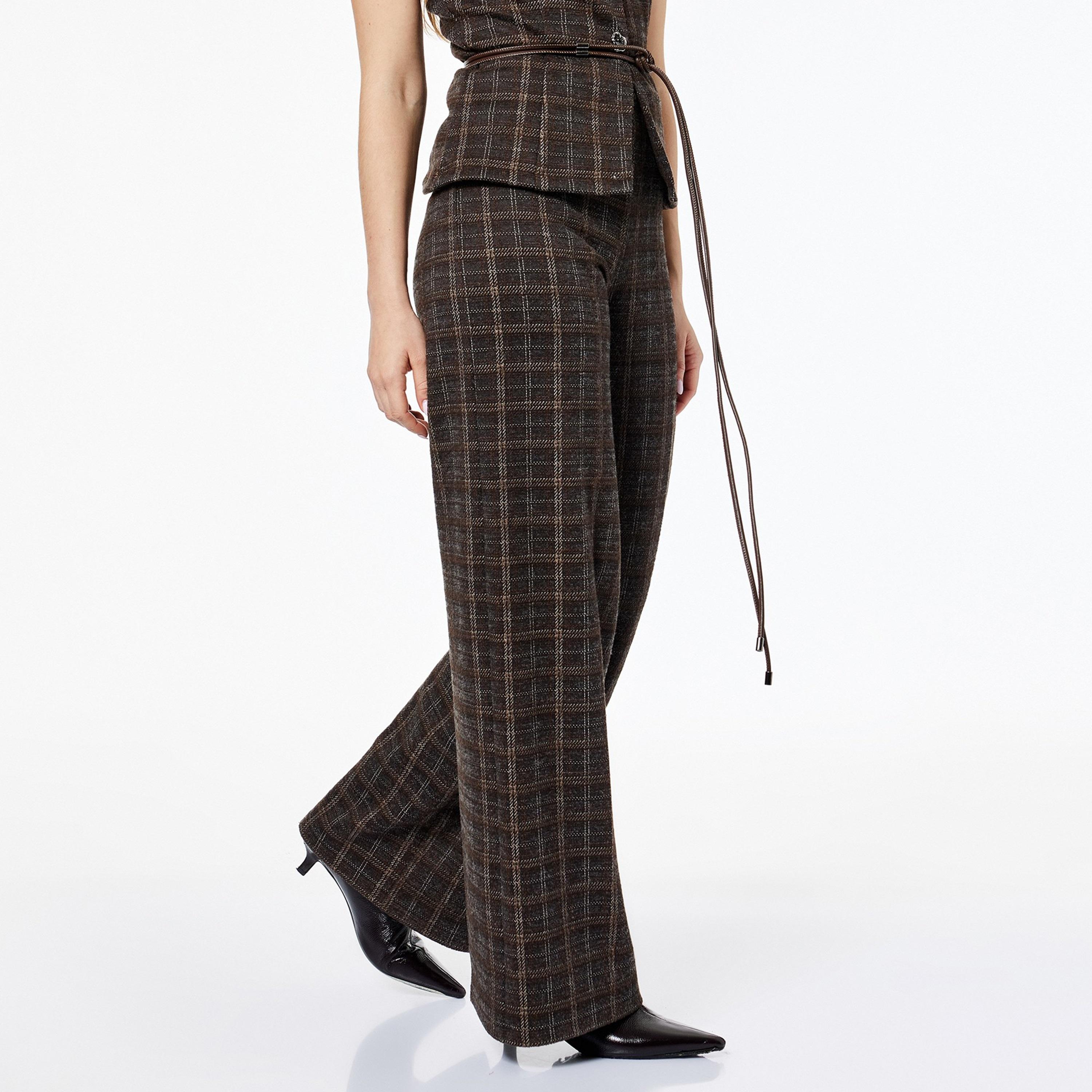 بناطيل نسائية واسعة الساق بنقشة مربعات باللون البني من كوتون-women-clothing-trousers-image-3