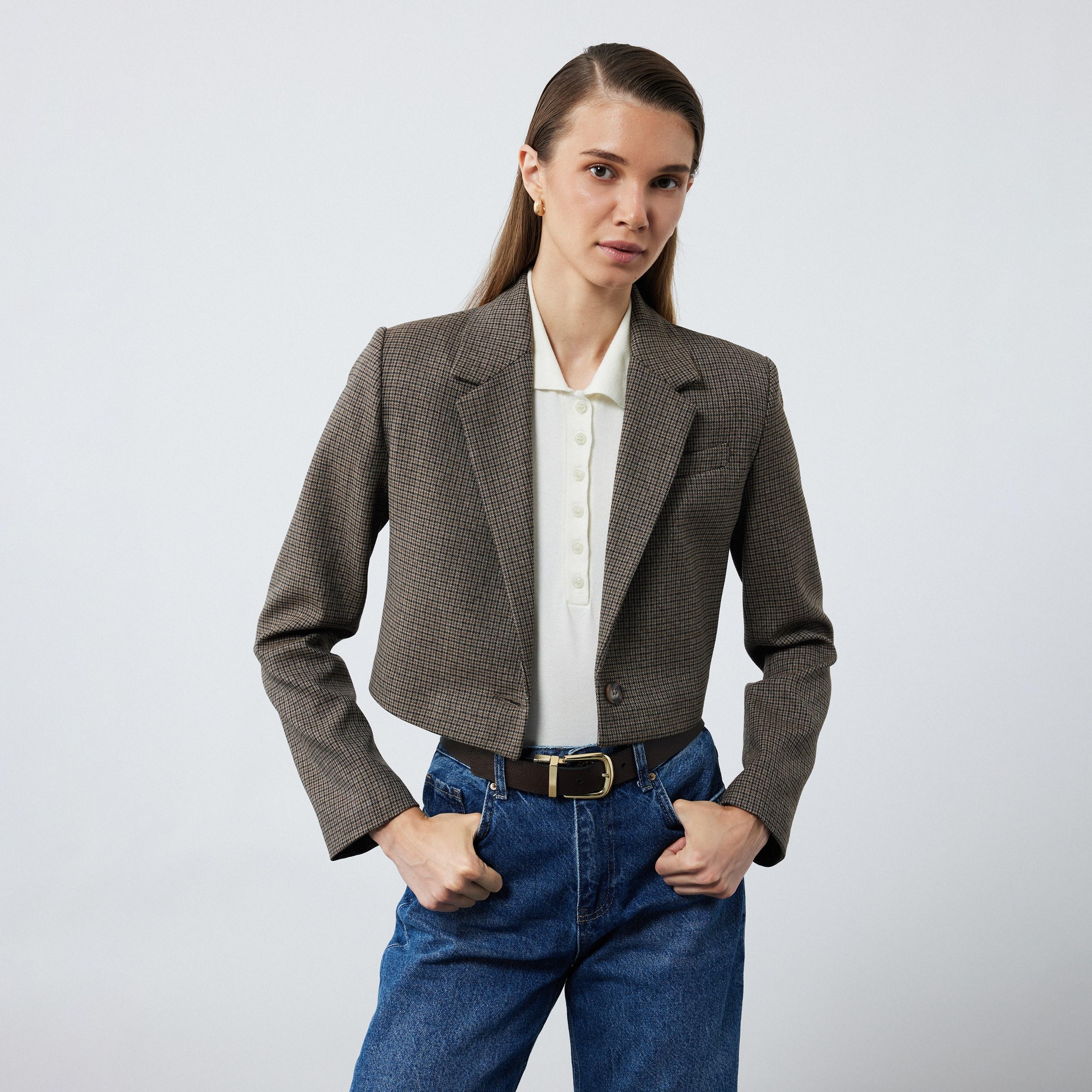 بليزر نسائي ذو ياقة مربعة بنية اللون وصدر واحد من كوتون-women-clothing-coatsandjackets-blazers-image-1