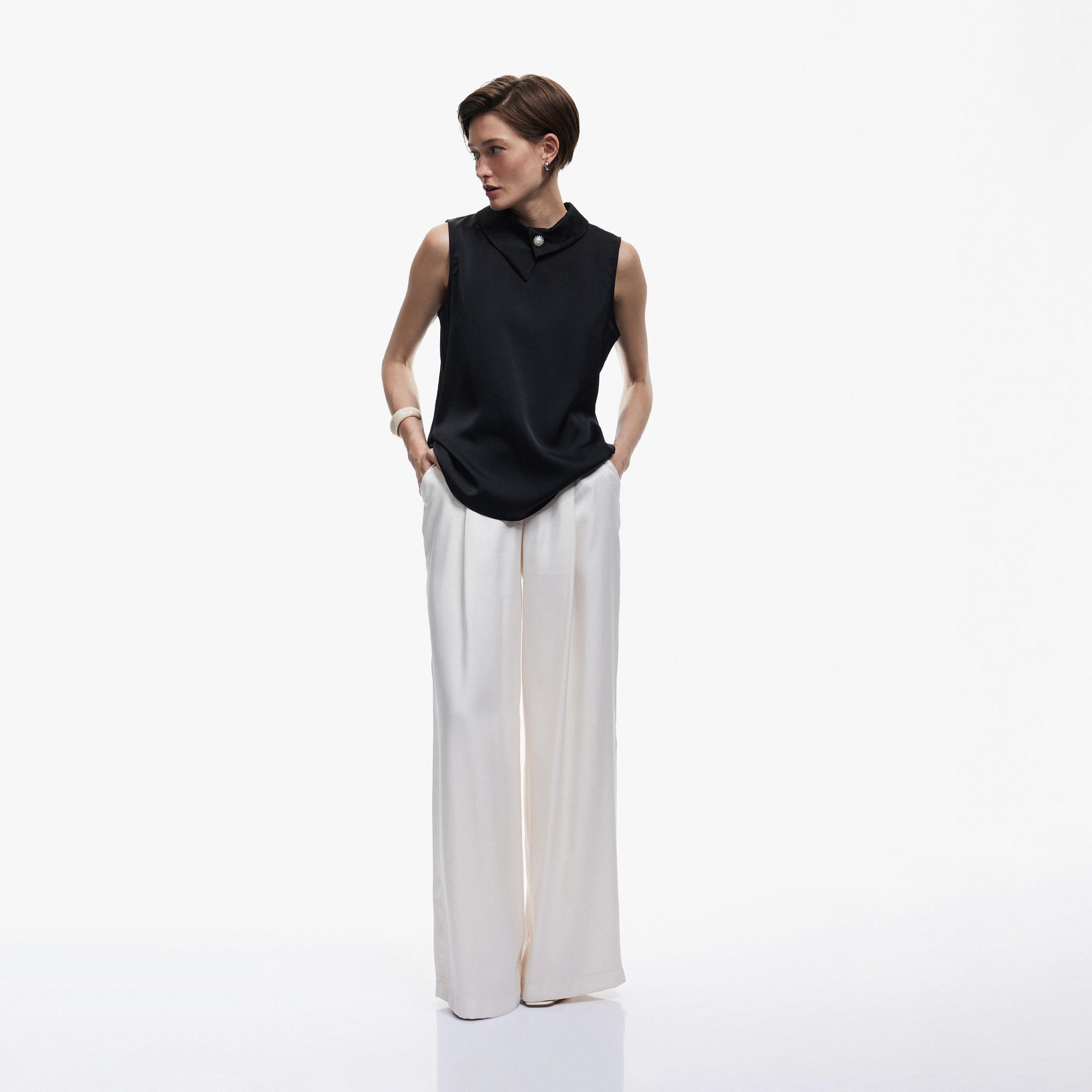بلوزة نسائية بقصة رقبة غير متماثلة بلون أسود من كوتون-women-clothing-shirtsandblouses-blouses-image-2