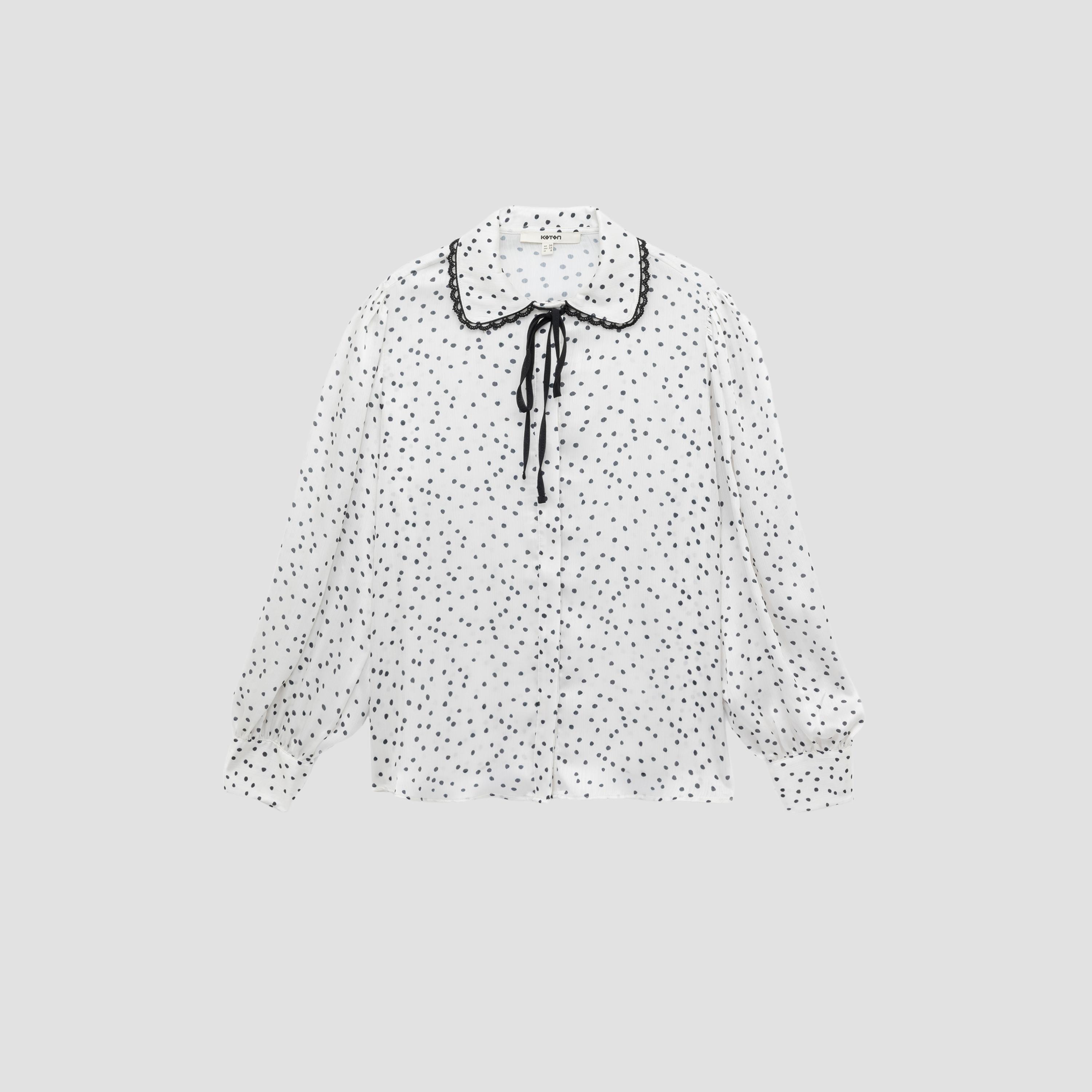 قميص نسائي أبيض منقط بأكمام منتفخة وياقة من كوتون-women-clothing-shirtsandblouses-shirts-image-3