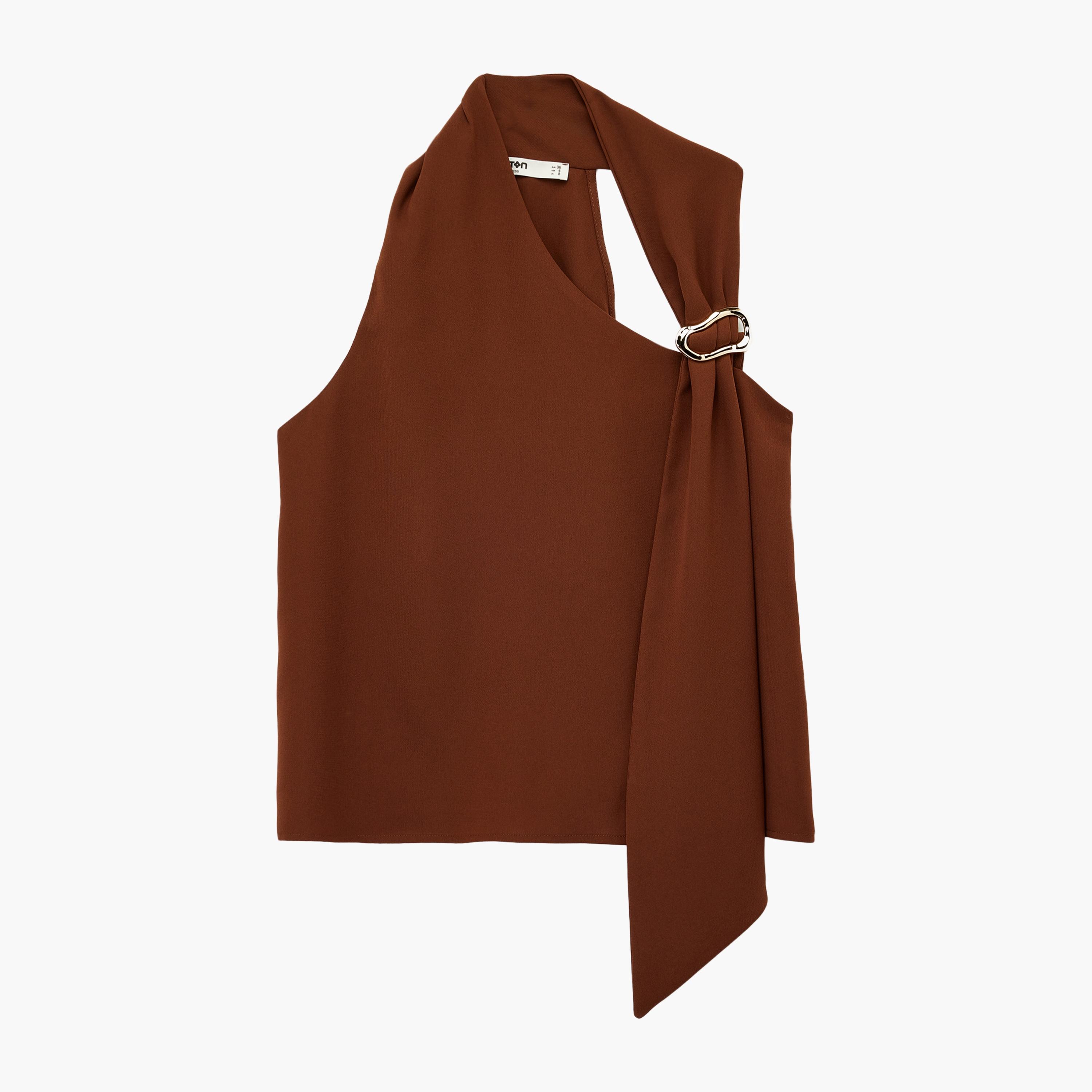 بلوزة نسائية بنية اللون برقبة غير متماثلة من كوتون-women-clothing-shirtsandblouses-blouses-image-4