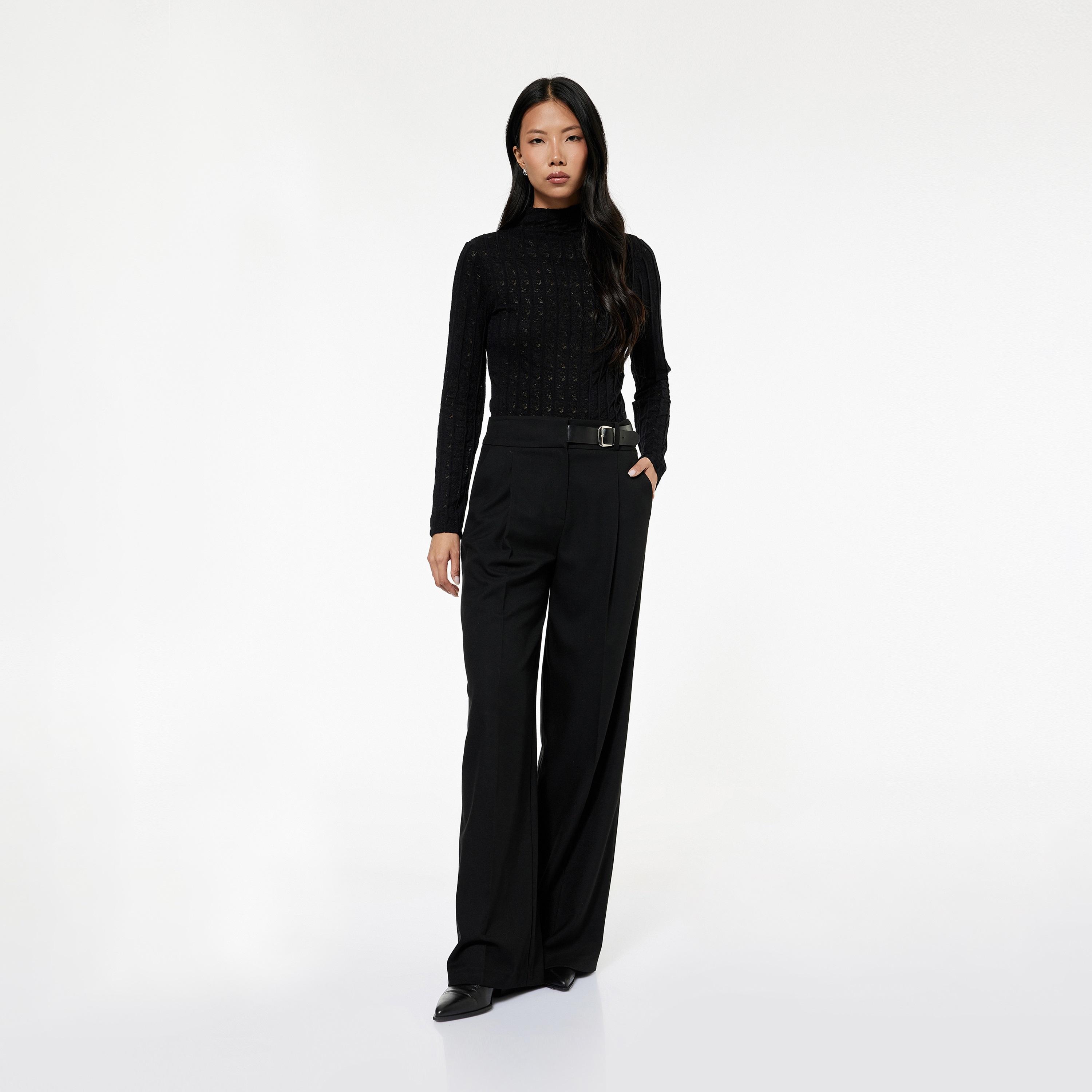بلوزة نسائي دانتيل بياقة عالية باللون الأسود من كوتون-women-clothing-shirtsandblouses-blouses-image-2