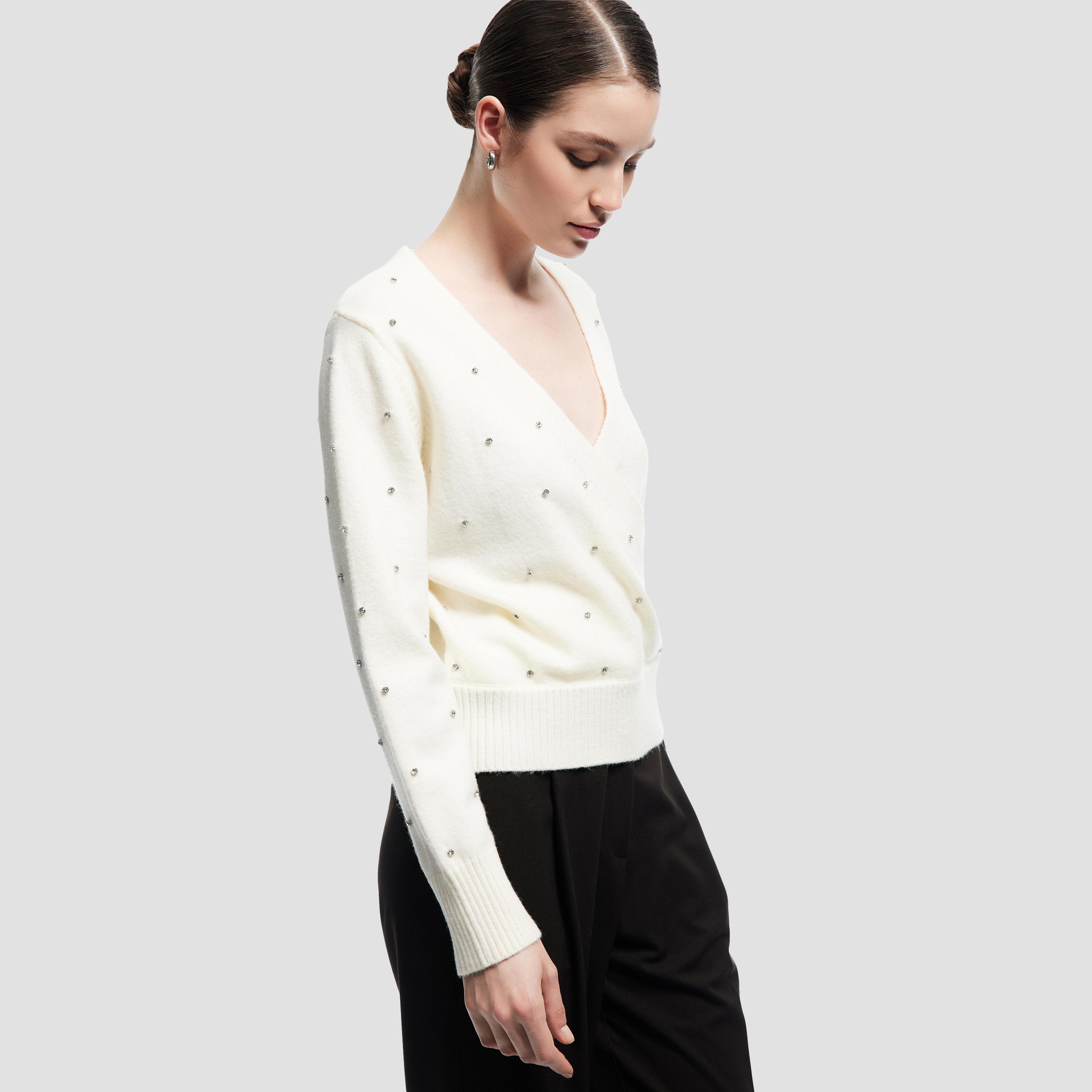 سترة نسائية برقبة دائرية مزينة بأحجار الراين الكريمية من كوتون-women-winterwear-cardigansandjumpers-jumpers-image-2