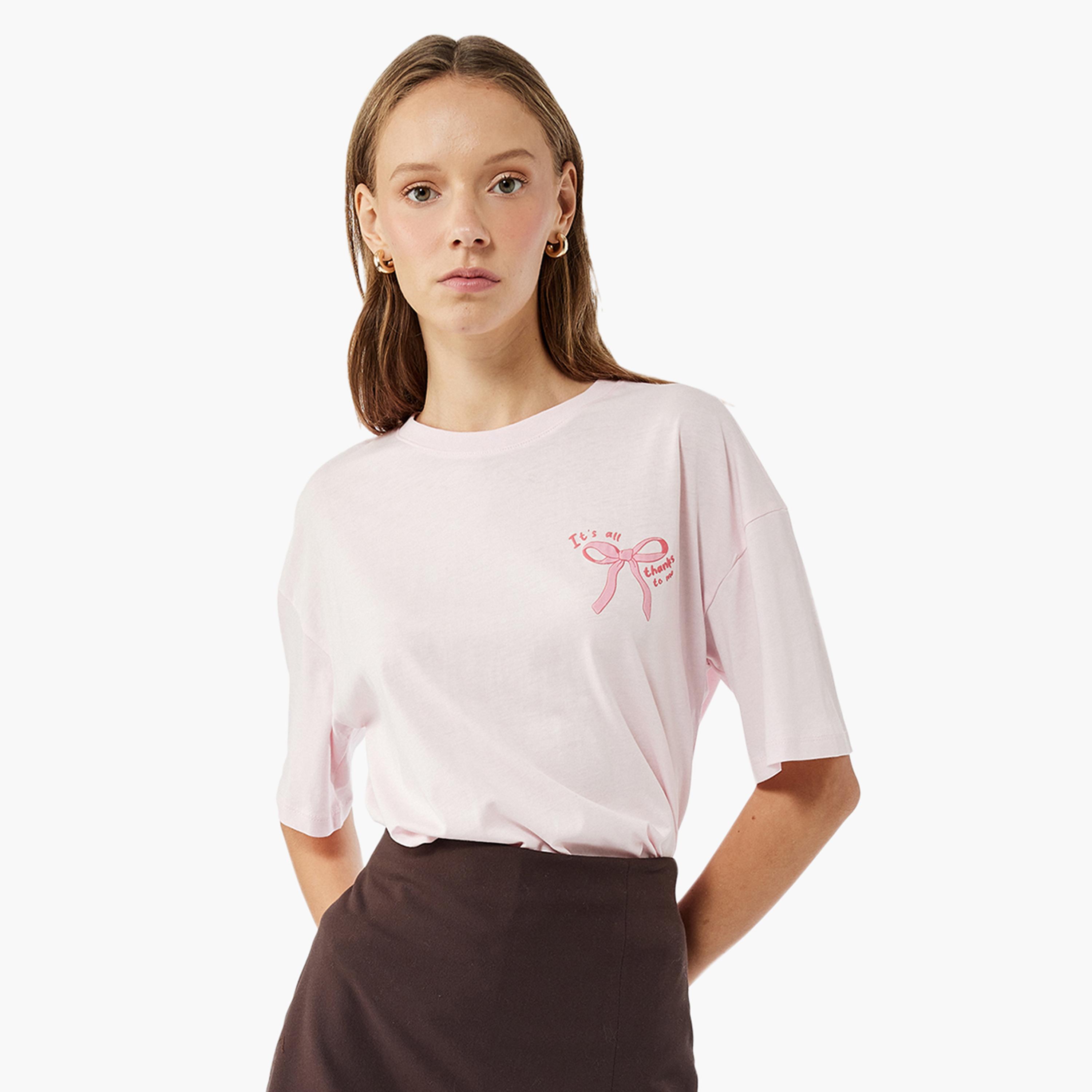 تي شيرت نسائي قطني بطبعة جرافيكية باللون الوردي من كوتون-women-clothing-tshirts-image-1