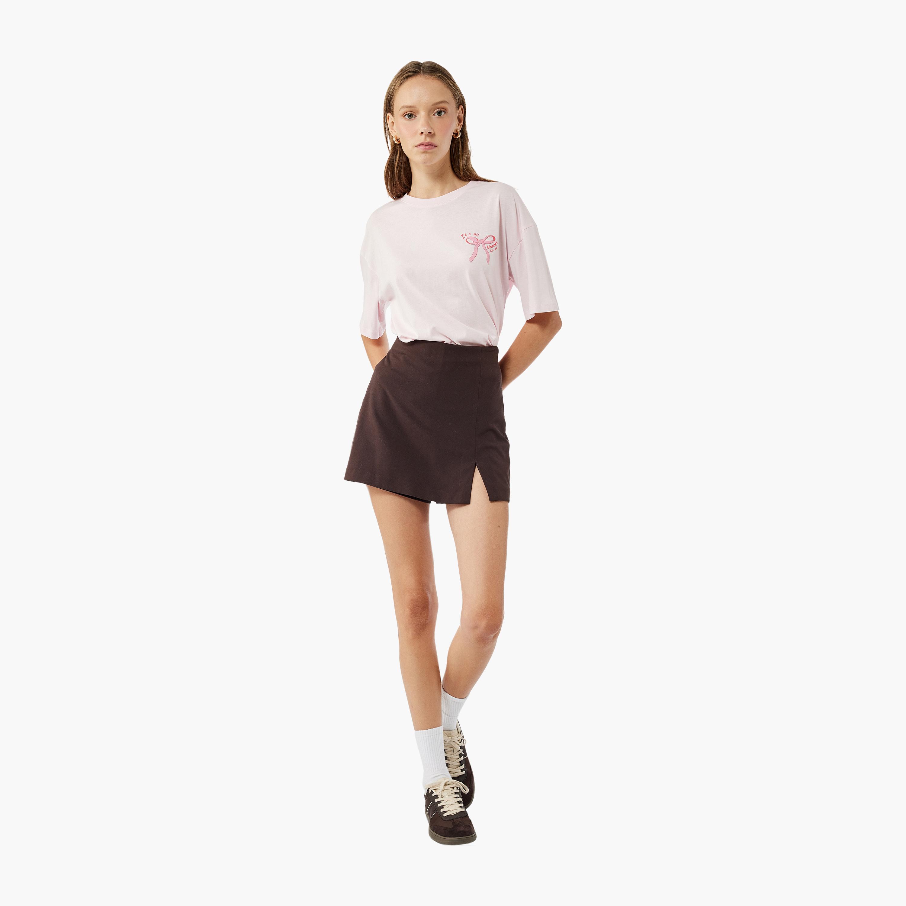 تي شيرت نسائي قطني بطبعة جرافيكية باللون الوردي من كوتون-women-clothing-tshirts-image-2