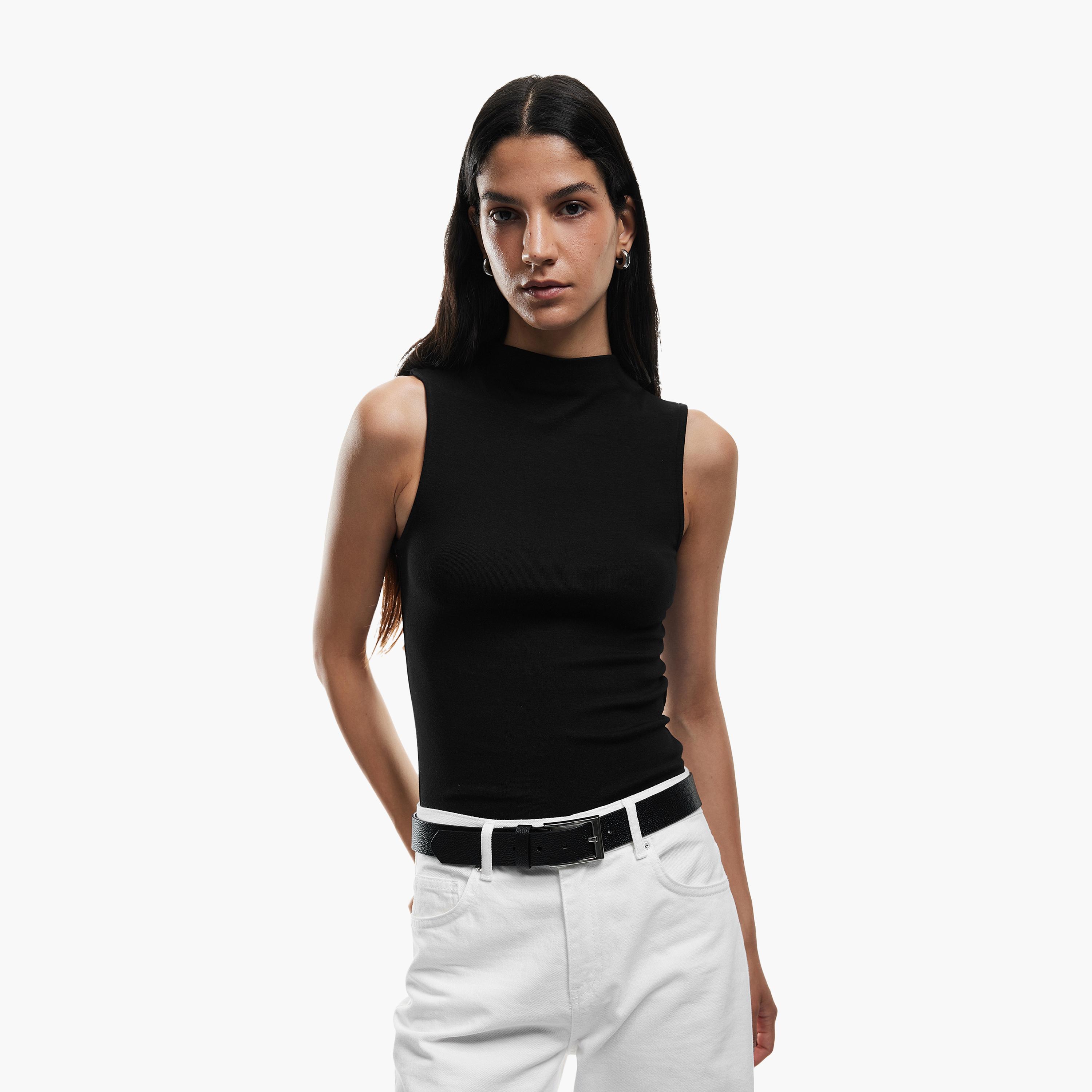 بلوزة نسائية بدون أكمام سوداء برقبة دائرية من كوتون-women-clothing-shirtsandblouses-blouses-image-1