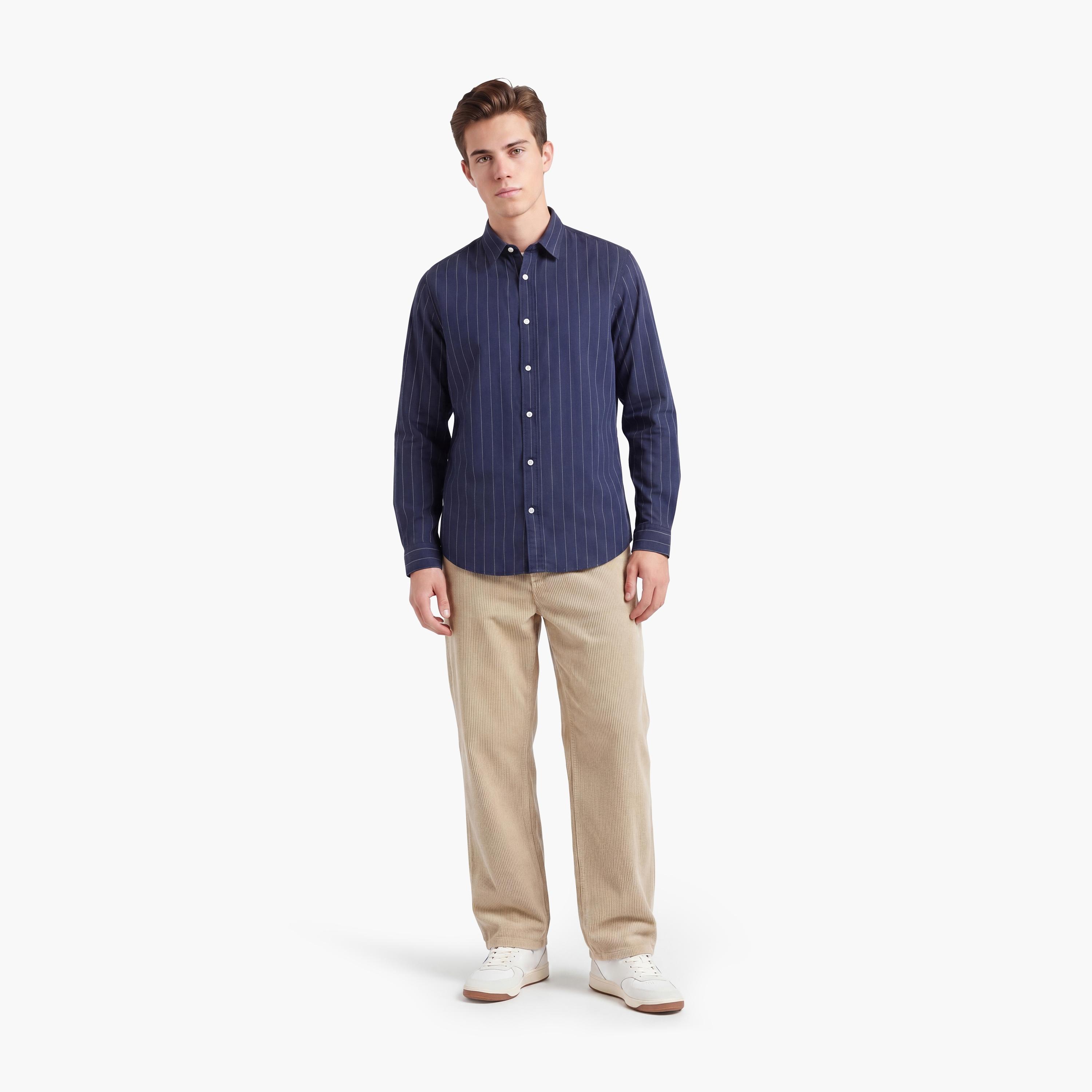 قميص رجالي مخطط بقصة عادية وياقة مفرودة وأكمام طويلة من كوتون-men-clothing-shirts-image-2
