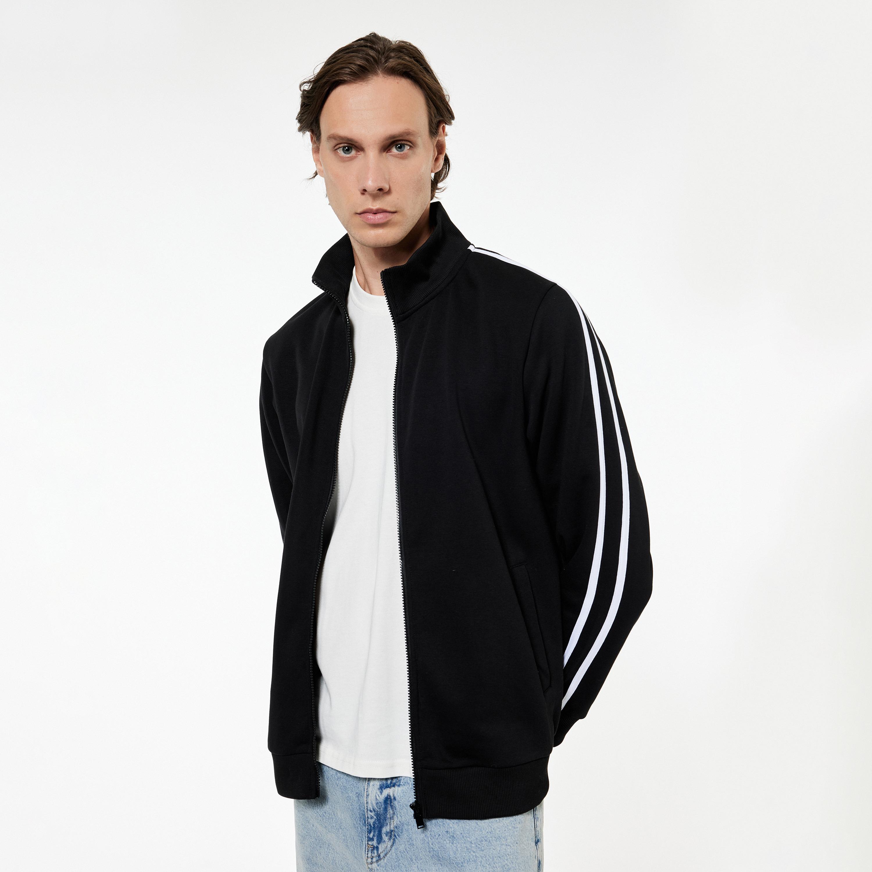 KOTON Contrast Striped High Neck Long Sleeves Men's Zip Through Sweatshirt-men-winterwear-hoodiesandsweatshirts-image-1