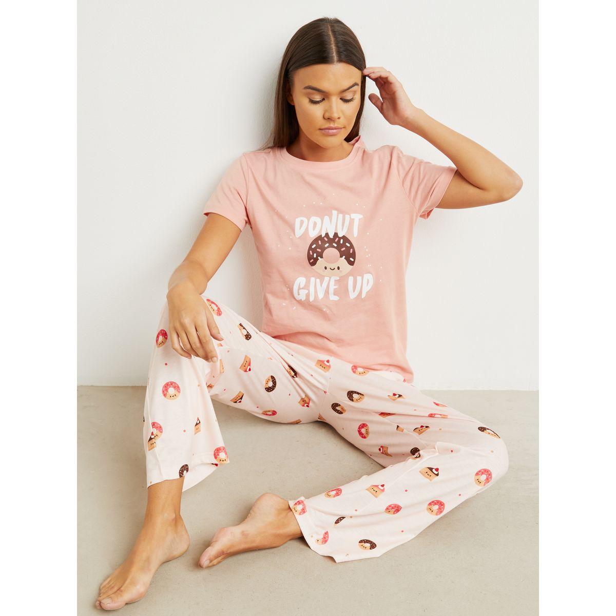 مجموعة من تيشيرت مطبوع وبنطلون بيجاما-women-clothing-nightwear-pyjamas-longsets-image-1