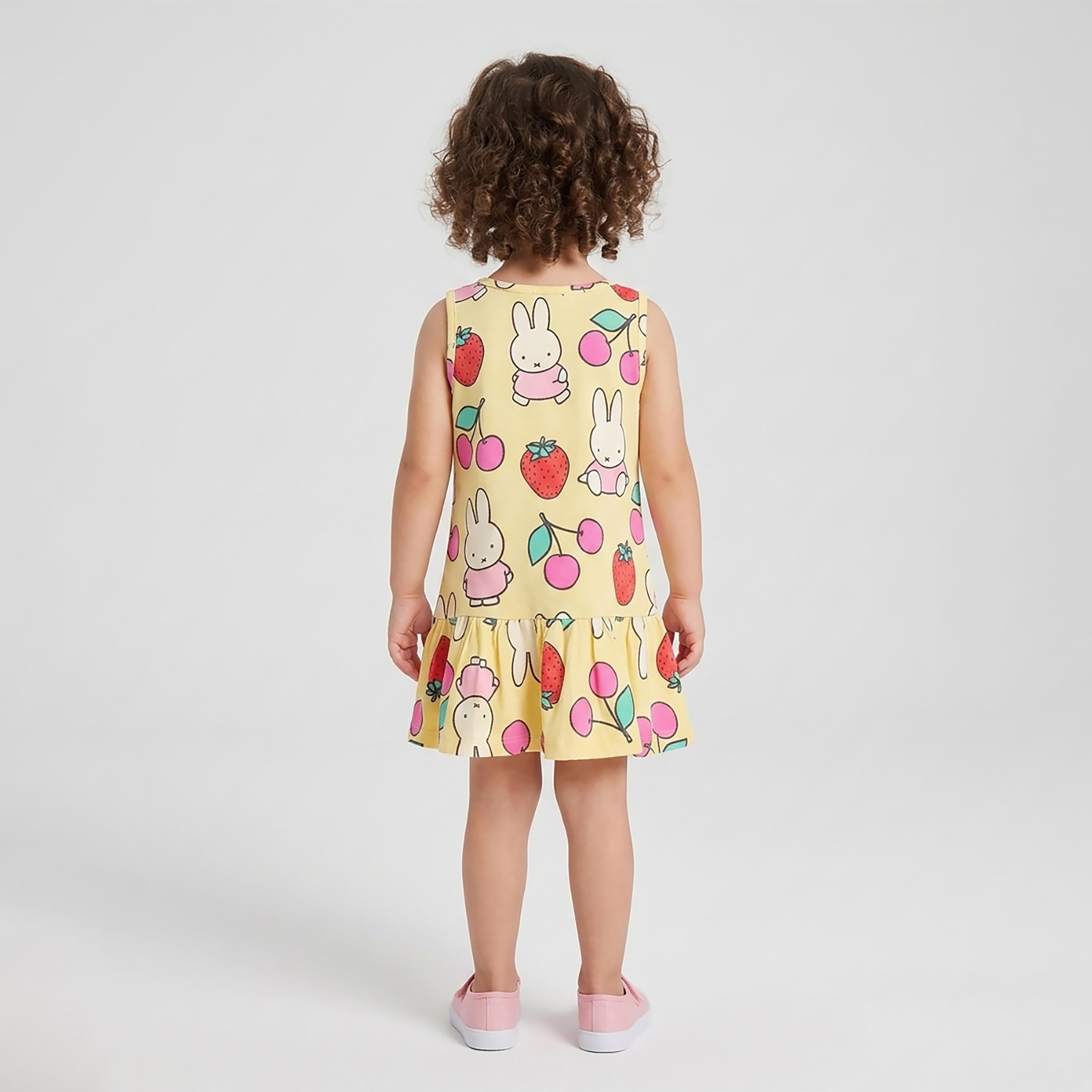 فستان صيفي بدون أكمام بطبعة أرنب وفواكه من بيبي كلو-girls-clothing-dressesandjumpsuits-image-2