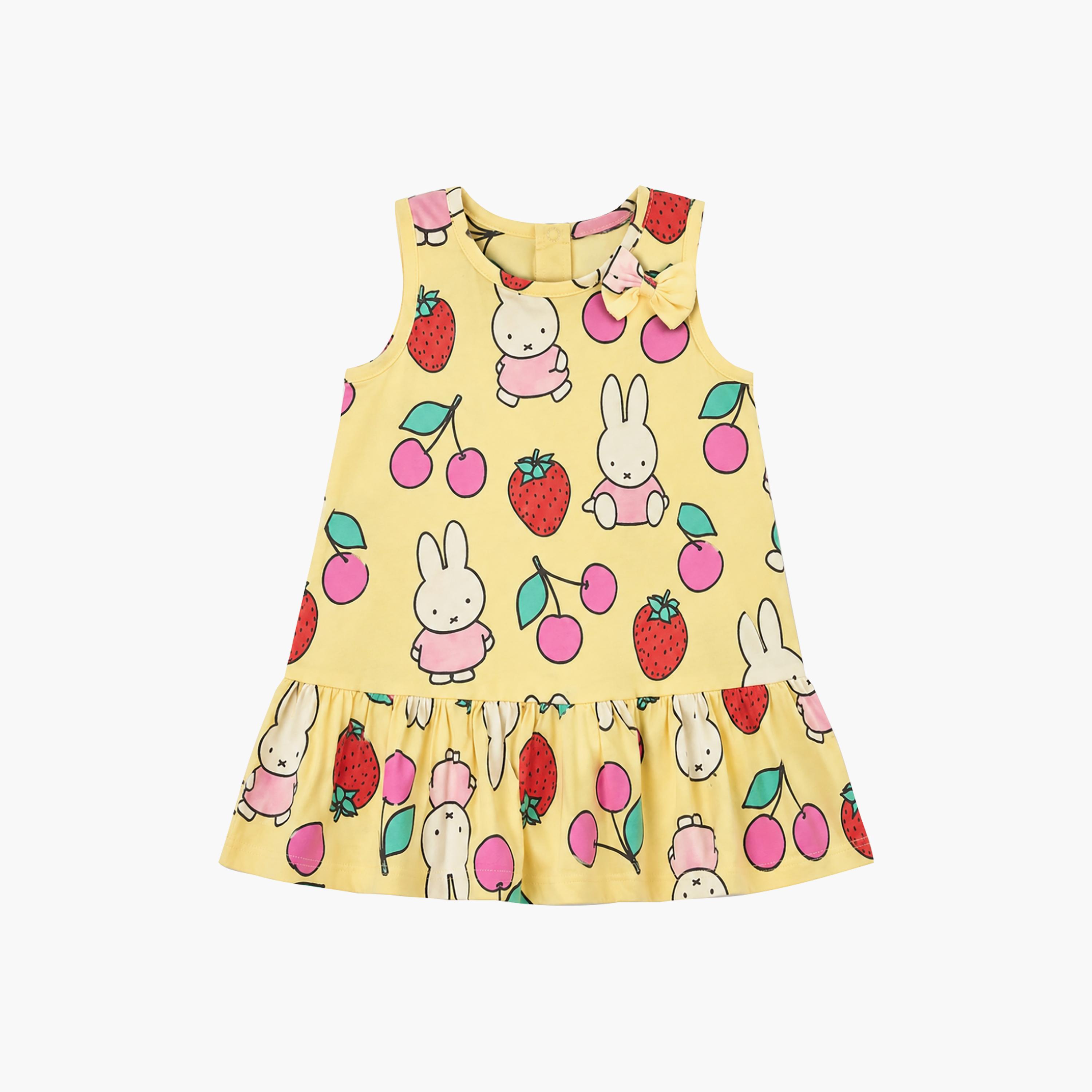 فستان صيفي بدون أكمام بطبعة أرنب وفواكه من بيبي كلو-girls-clothing-dressesandjumpsuits-image-6