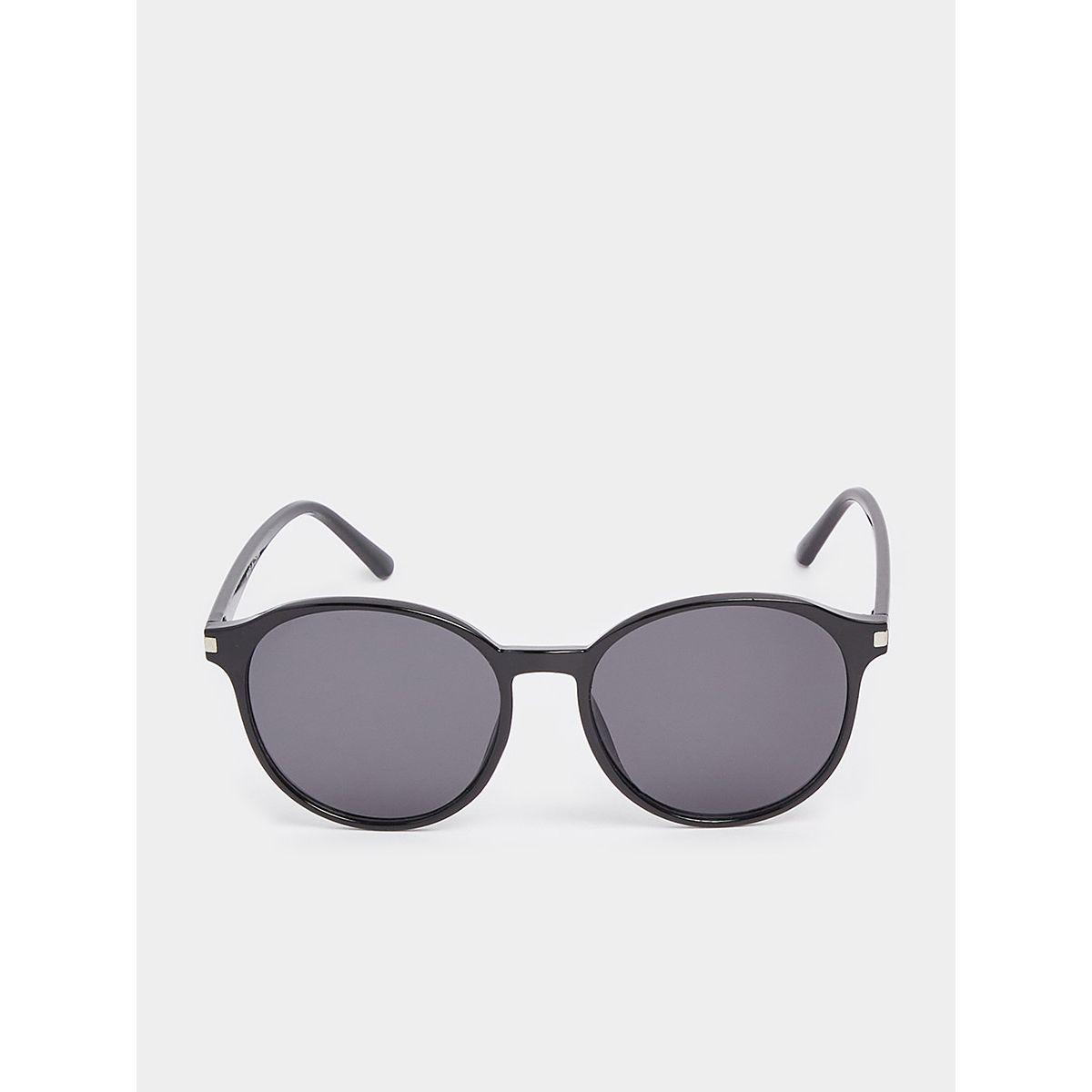 نظارة شمسية بتصميم دائري من ستايلي-women-sunglasses-image-3