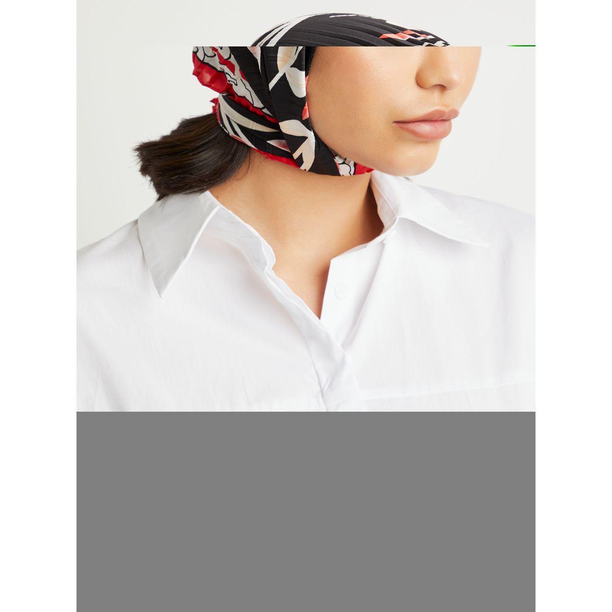Styli Floral Print Pleated Neck Scarf-women-winterwear-scarves-image-3