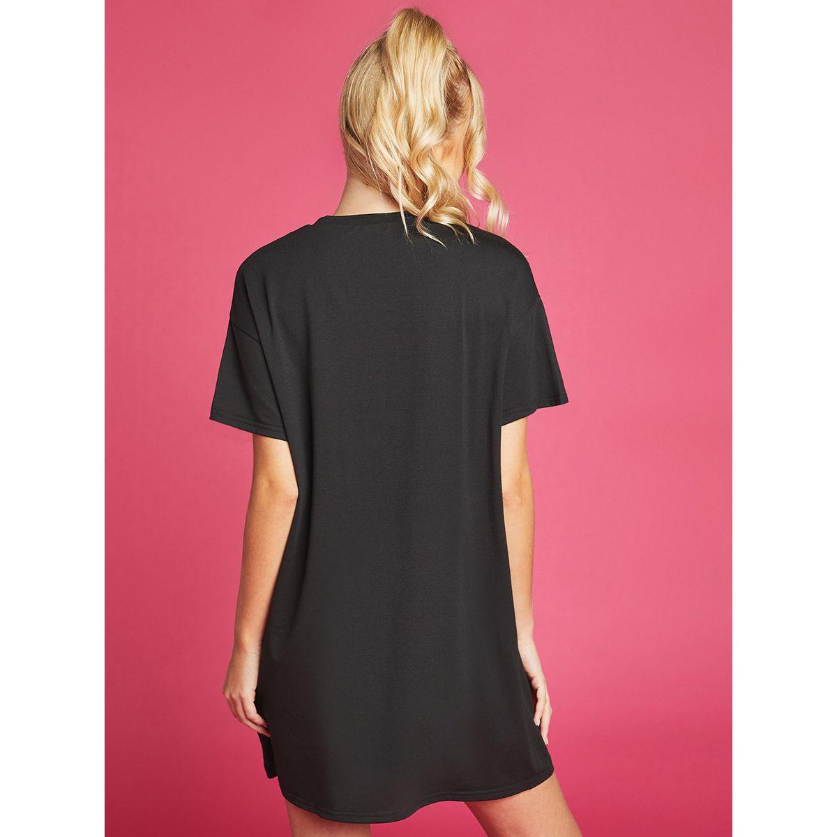 تيشيرت طويل بطبعة جرافيك من ستايلي-women-clothing-tshirts-image-5