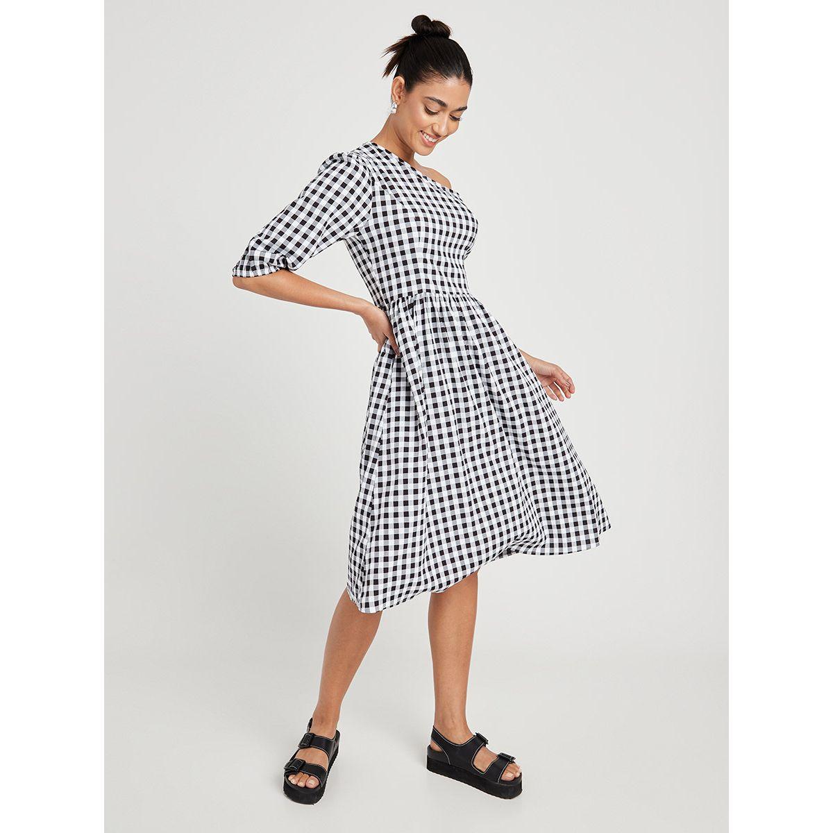 Styli One Shoulder 3/4 Sleeves Gingham Check Midi Dress-women-clothing-dresses-image-2