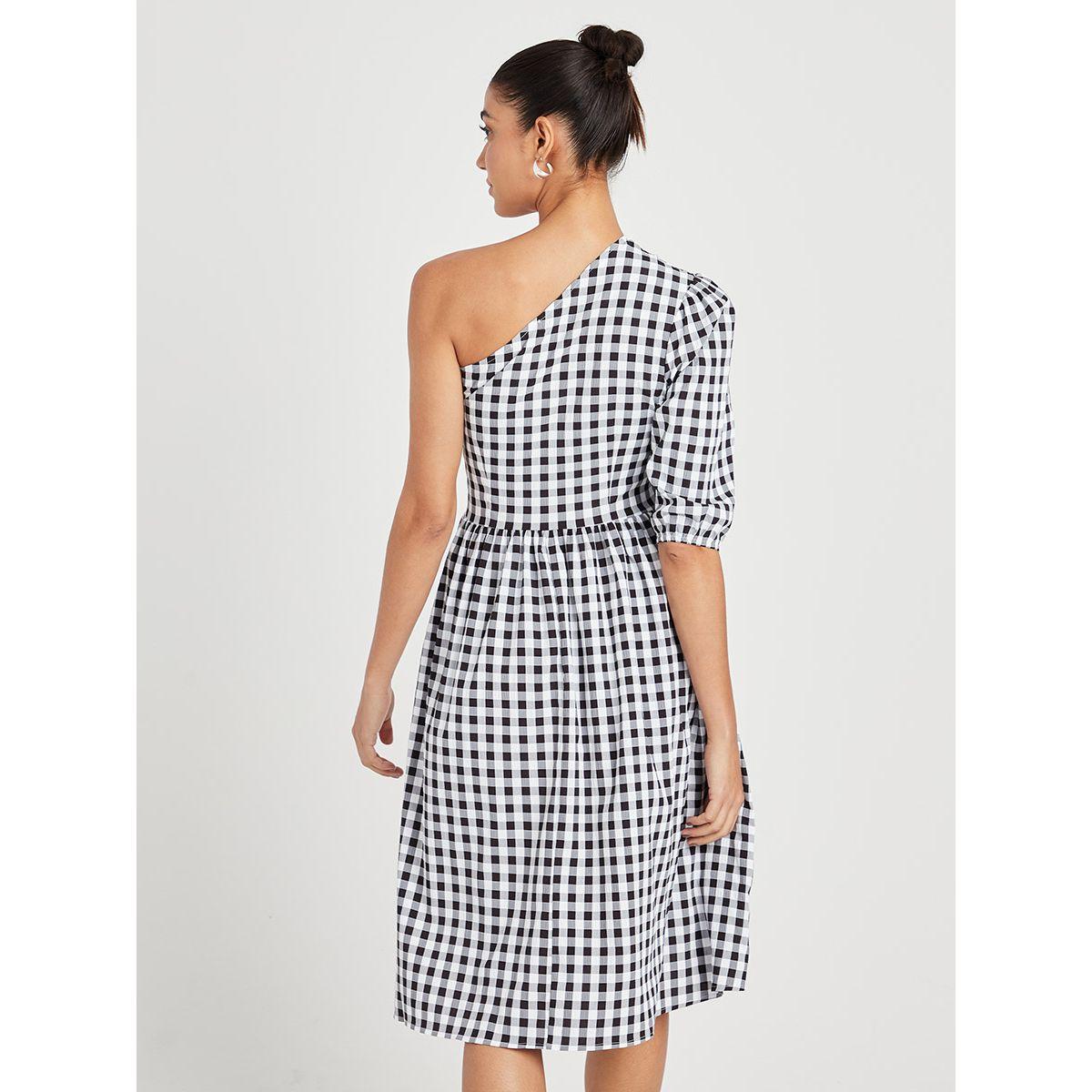Styli One Shoulder 3/4 Sleeves Gingham Check Midi Dress-women-clothing-dresses-image-4