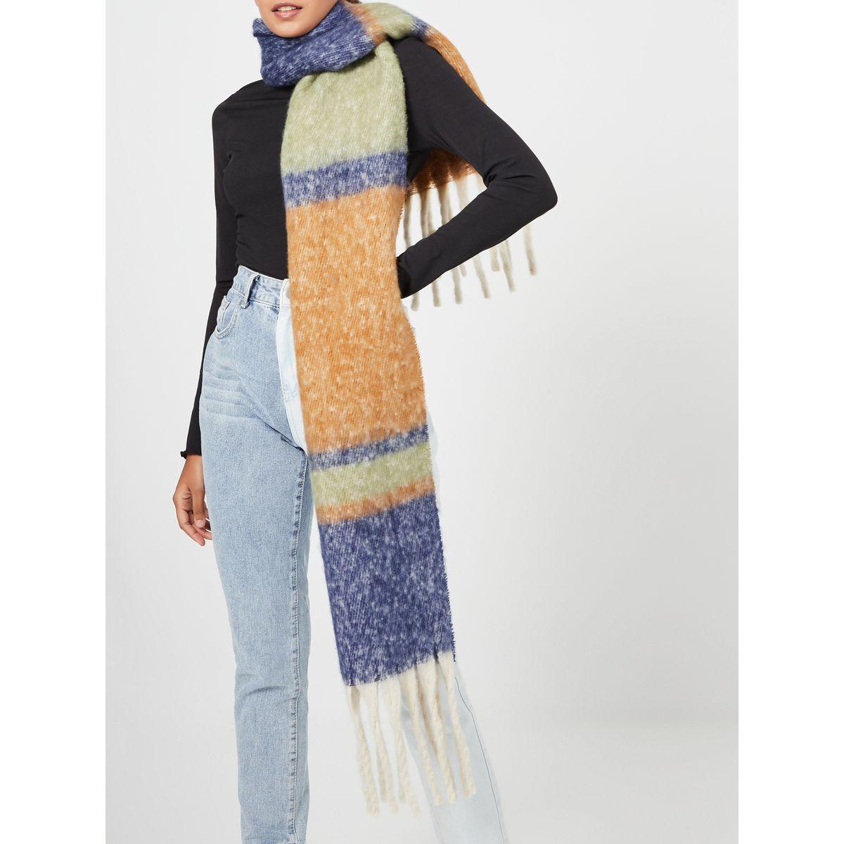 وشاح رأس بشراشيب-women-winterwear-scarves-image-2
