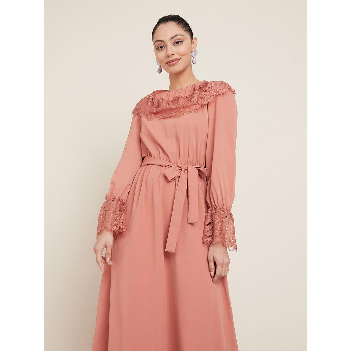 فستان طويل بتداخلات دانتيل من ريد تايب-women-clothing-dresses-image-2