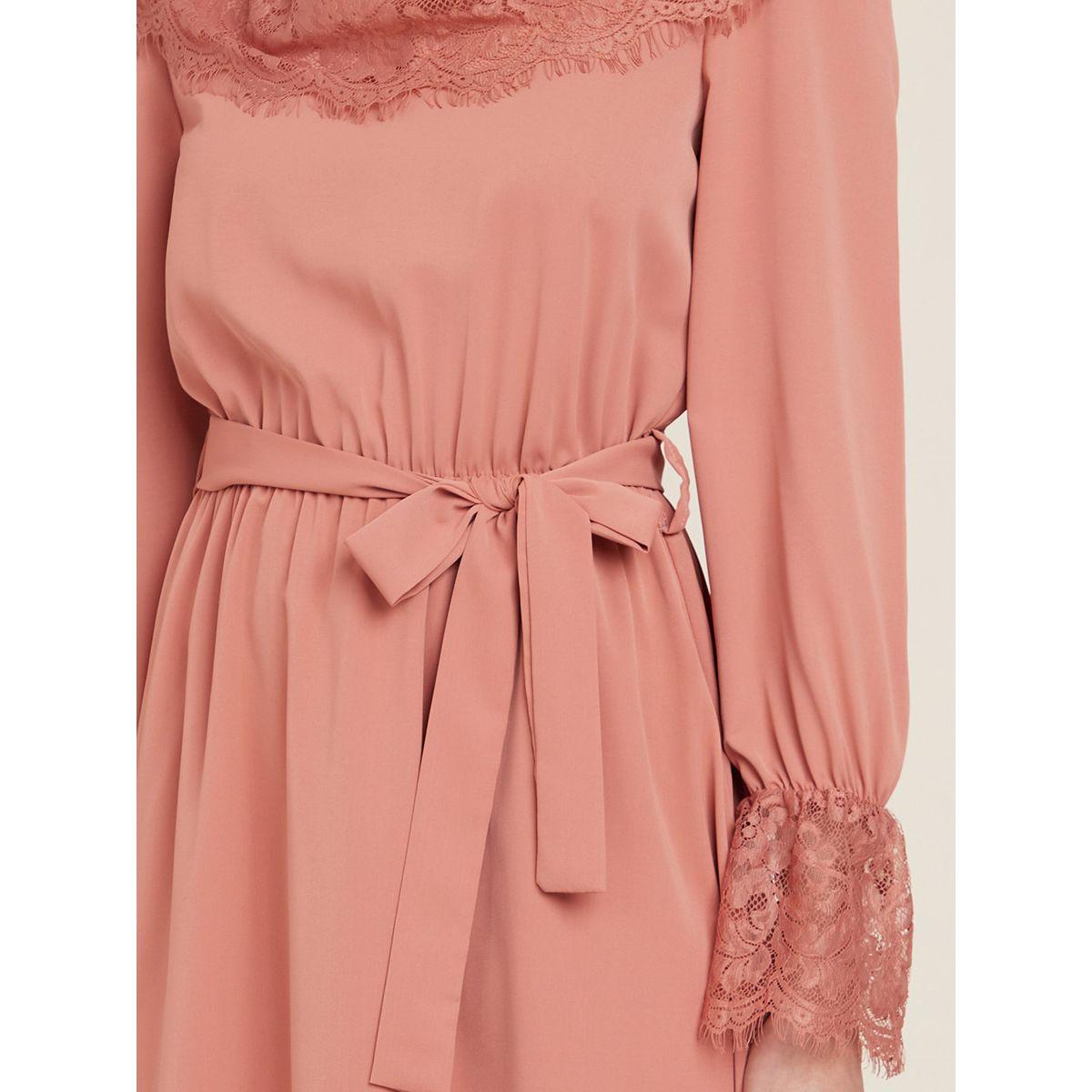 فستان طويل بتداخلات دانتيل من ريد تايب-women-clothing-dresses-image-3