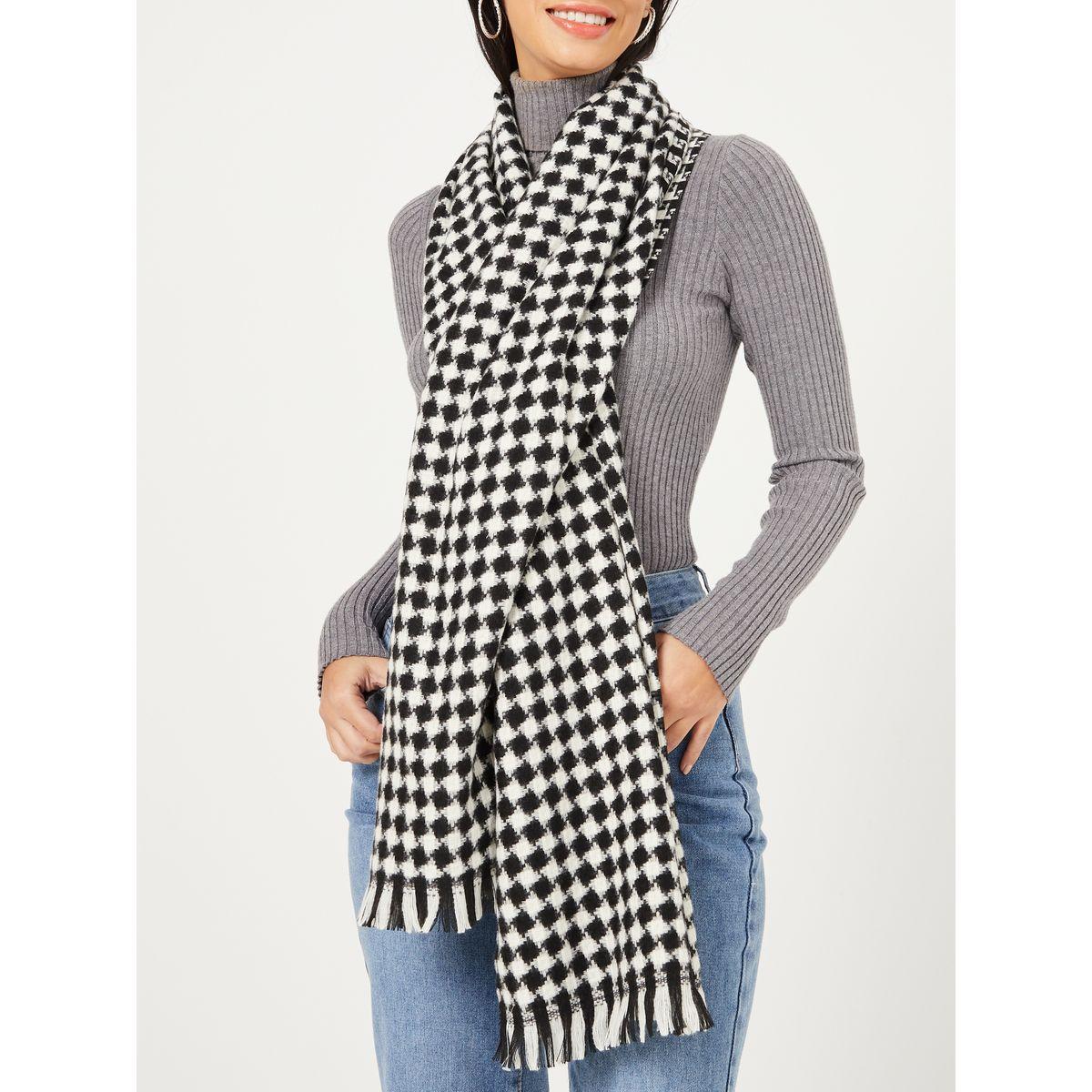 وشاح رأس مطبع بمربعات-women-winterwear-scarves-image-1