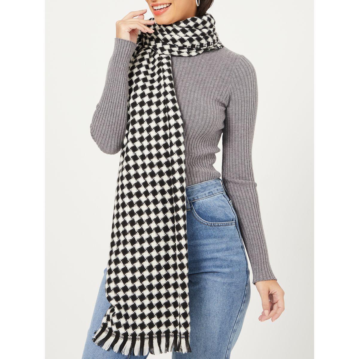 وشاح رأس مطبع بمربعات-women-winterwear-scarves-image-2