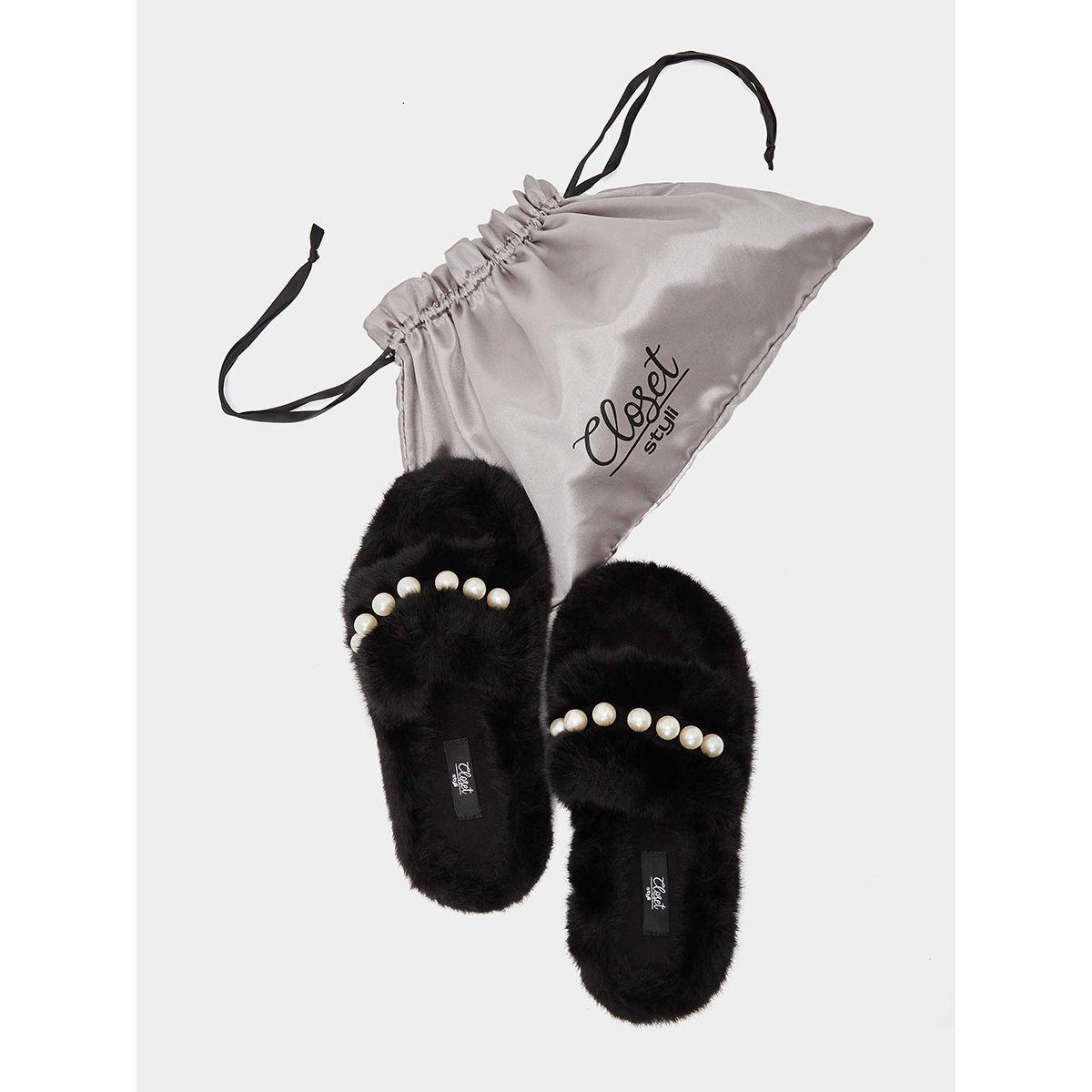 شبشب بفرو اصطناعي مزين بلؤلؤ من ستايلي-women-shoes-bedroomslippers-image-1