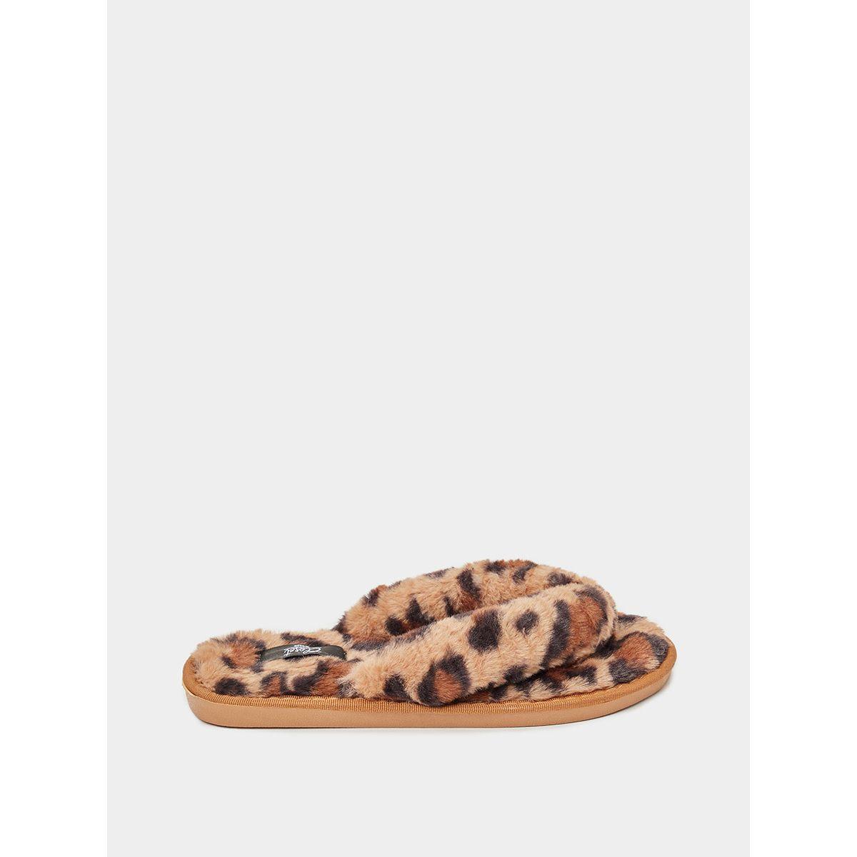 Styli Leopard Print Faux Fur Thong Bedroom Slippers-women-shoes-bedroomslippers-image-3