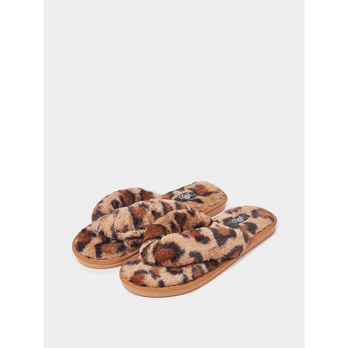 Styli Leopard Print Faux Fur Thong Bedroom Slippers-women-shoes-bedroomslippers-image-4