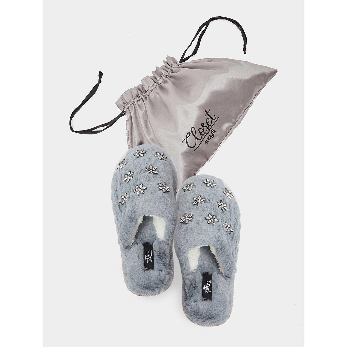 Styli Embellished Detail Padded Bedroom Slippers-women-shoes-bedroomslippers-image-1