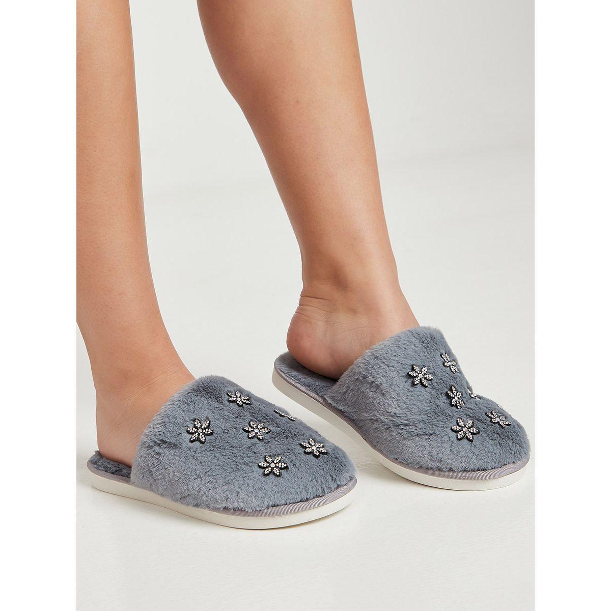 Styli Embellished Detail Padded Bedroom Slippers-women-shoes-bedroomslippers-image-2