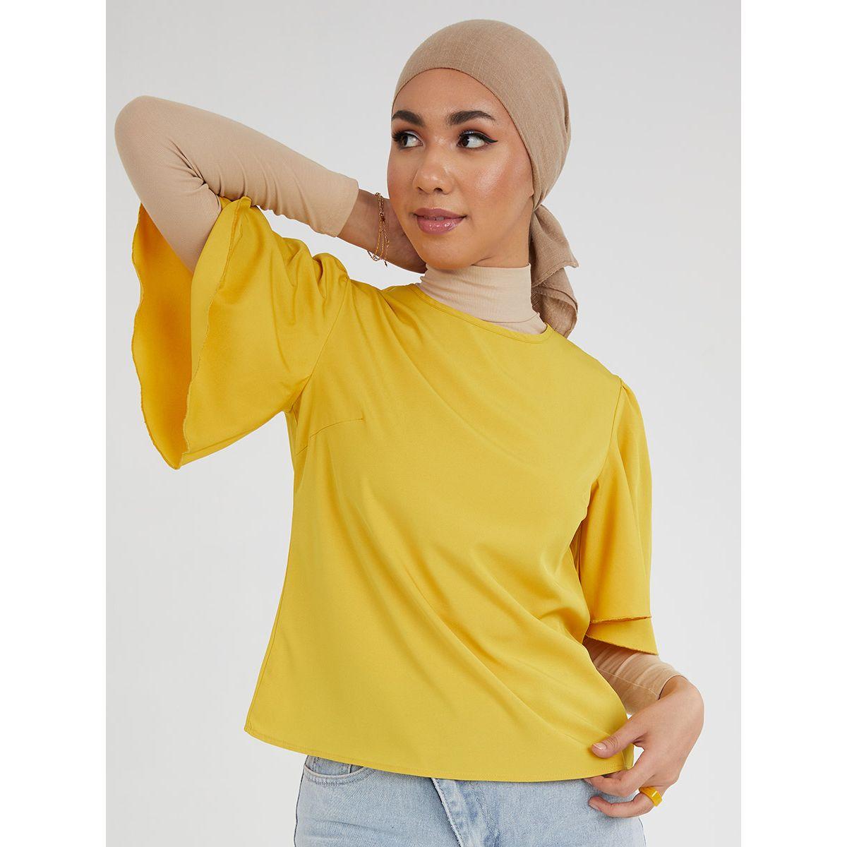 بلوزة بياقة دائرية واكمام قصيرة من ريد تايب-women-clothing-shirtsandblouses-blouses-image-1