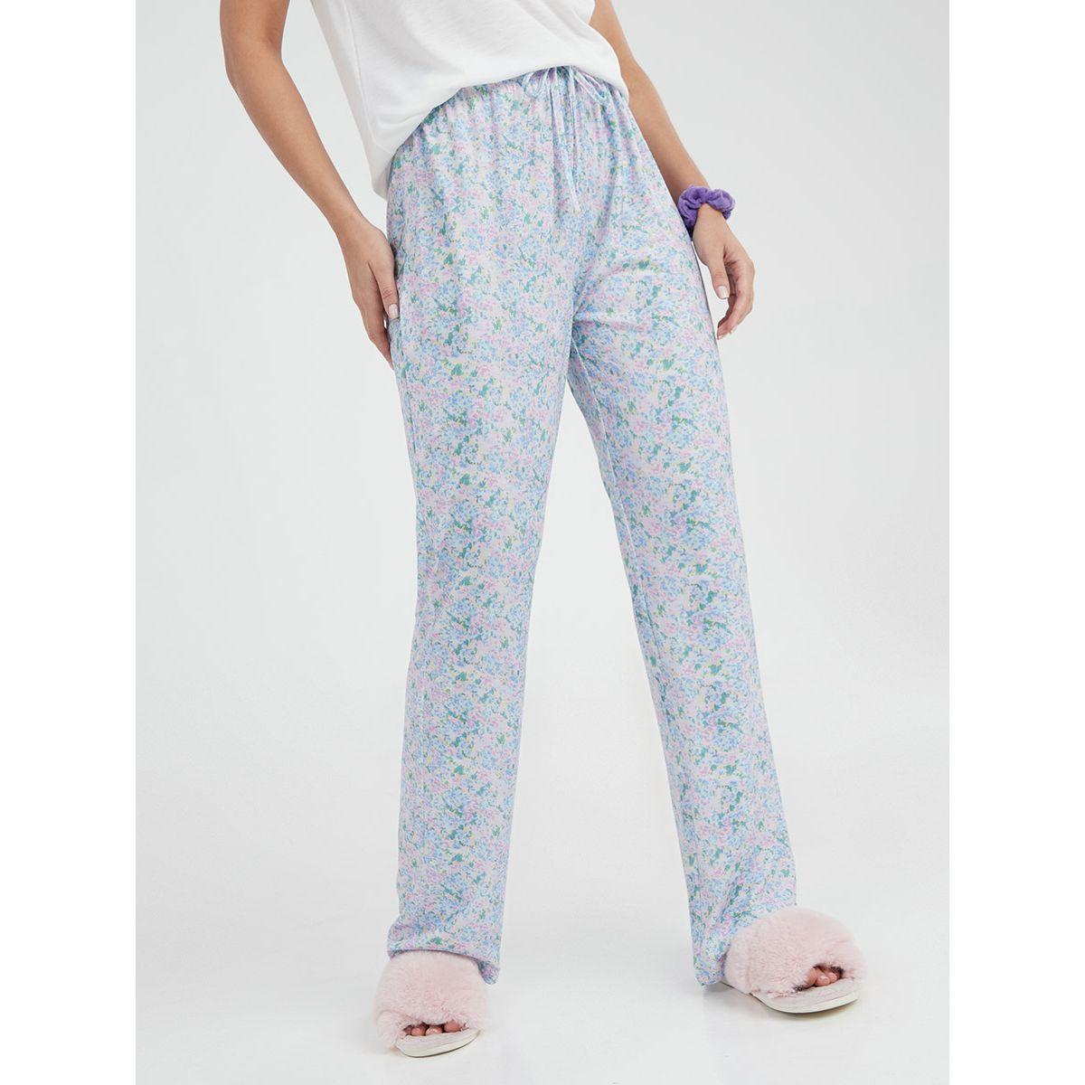 Styli Ditsy Floral Slogan Print T-shirt and Ditsy Floral Print Pyjama Set-women-clothing-nightwear-pyjamas-longsets-image-4
