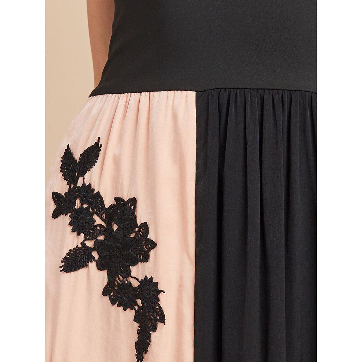 Styli Asymmetrical Sleeves Colorblock A-Line Maxi Dress-women-clothing-dresses-image-3