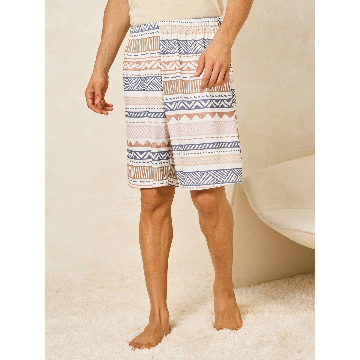 مجموعة من شورت مع تيشيرت كت بتفاصيل جيب-men-clothing-nightwear-sets-image-4
