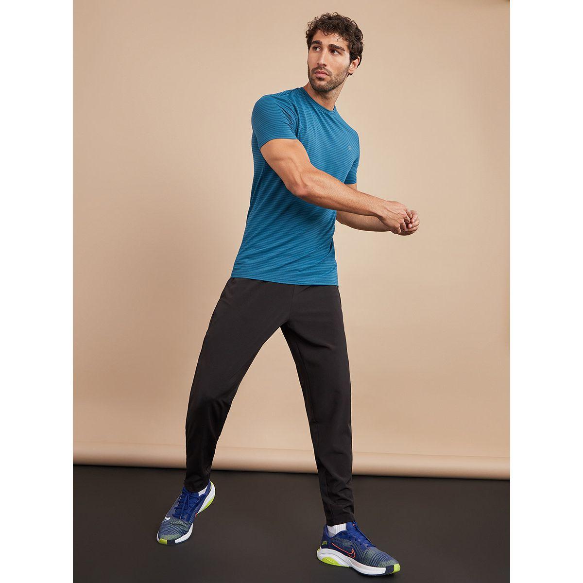 تيشيرت رياضي مخطط من ستايلي-men-clothing-sportswearandactivewear-tshirtsandpolos-image-2