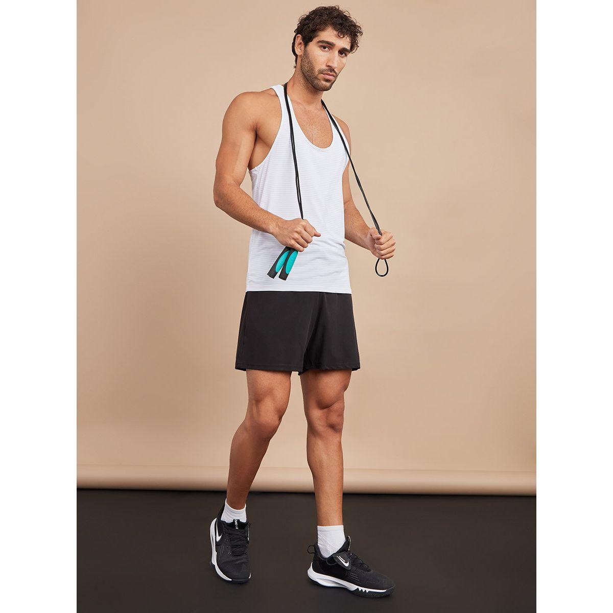 تيشيرت كت بتفاصيل بارزة الملمس من ريد تايب-men-clothing-sportswearandactivewear-tshirtsandpolos-image-2