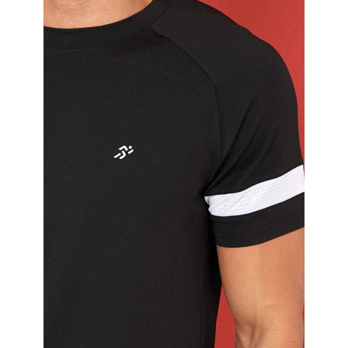 Styli Textured Back Panel Regular Fit Running T-shirt with Contrast Sleeve Detail-men-clothing-sportswearandactivewear-tshirtsandpolos-image-5