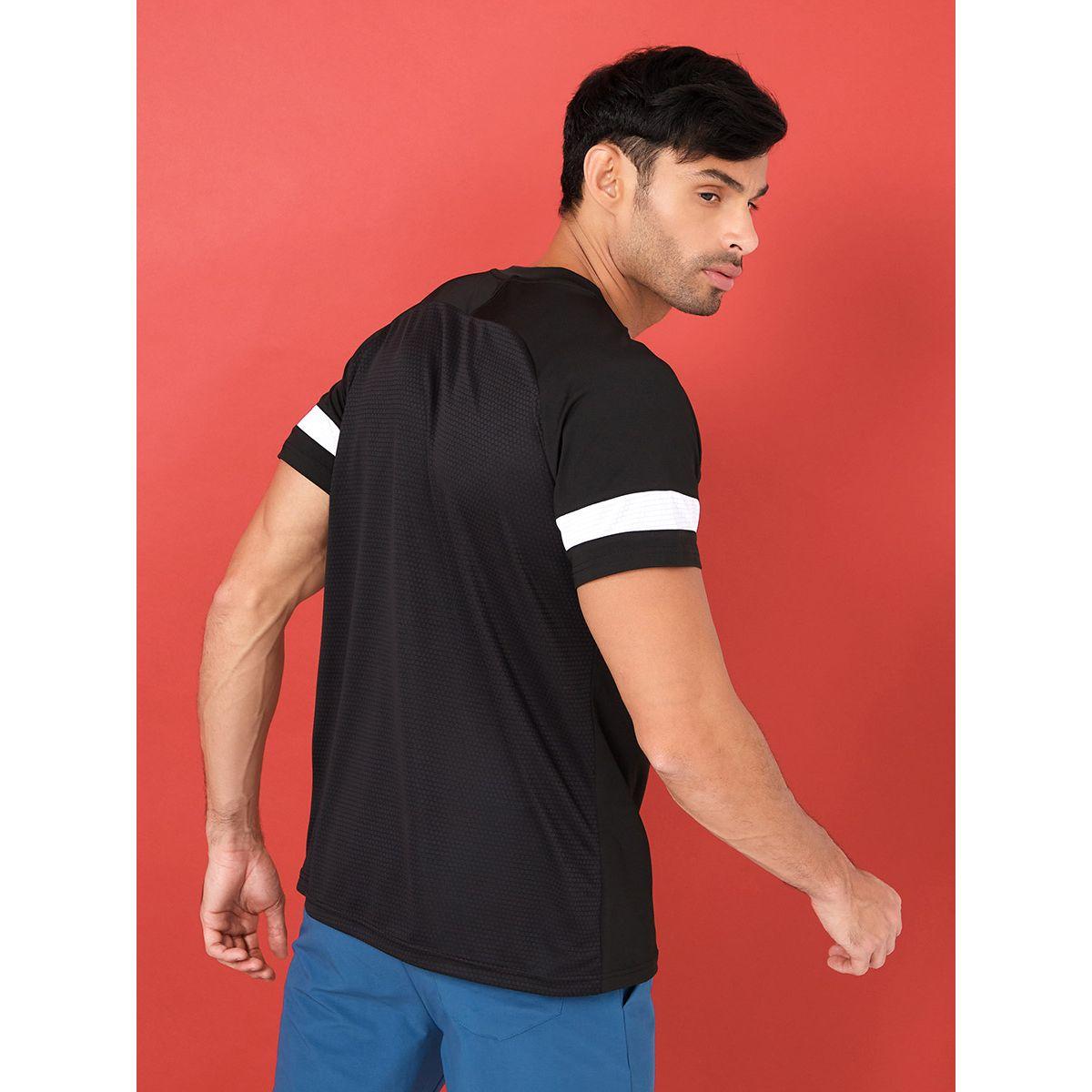 Styli Textured Back Panel Regular Fit Running T-shirt with Contrast Sleeve Detail-men-clothing-sportswearandactivewear-tshirtsandpolos-image-8