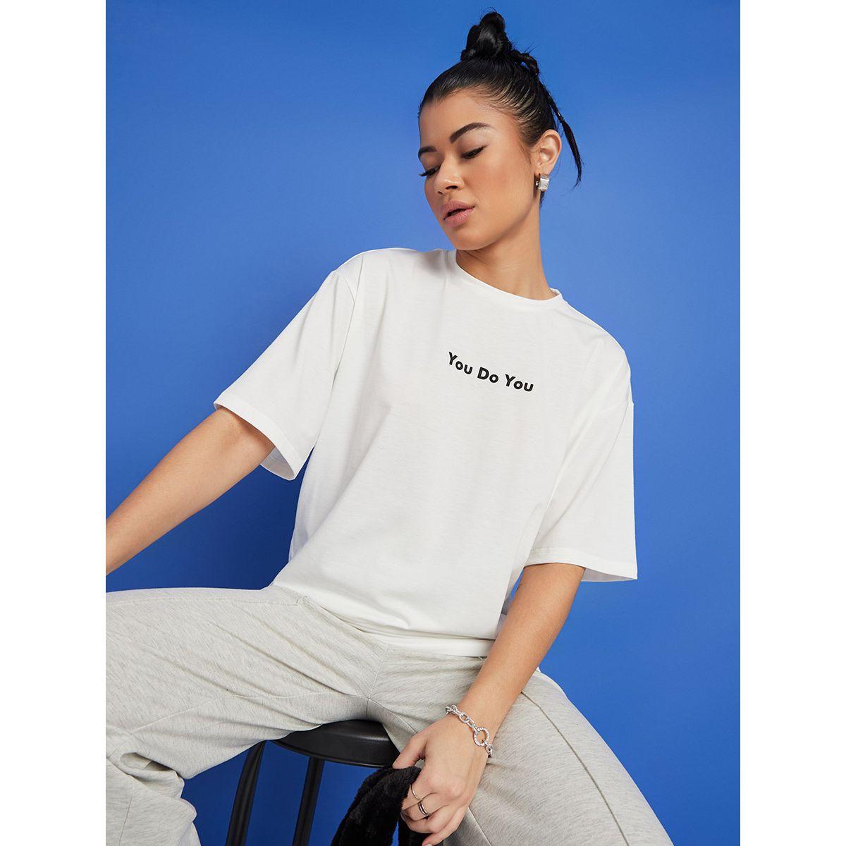 تيشيرت مطبع بكتابة وقصة واسعة من ستايلي-women-clothing-tshirts-image-1