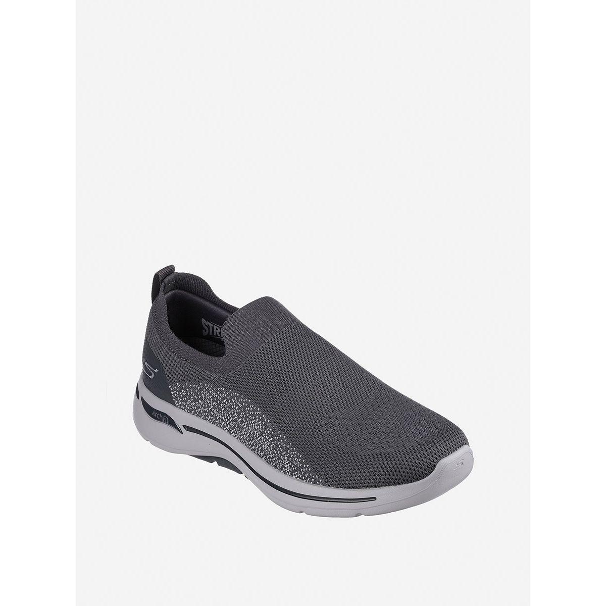 حذاء سكيتشرز سهل الارتداء-men-shoes-sneakers-image-3