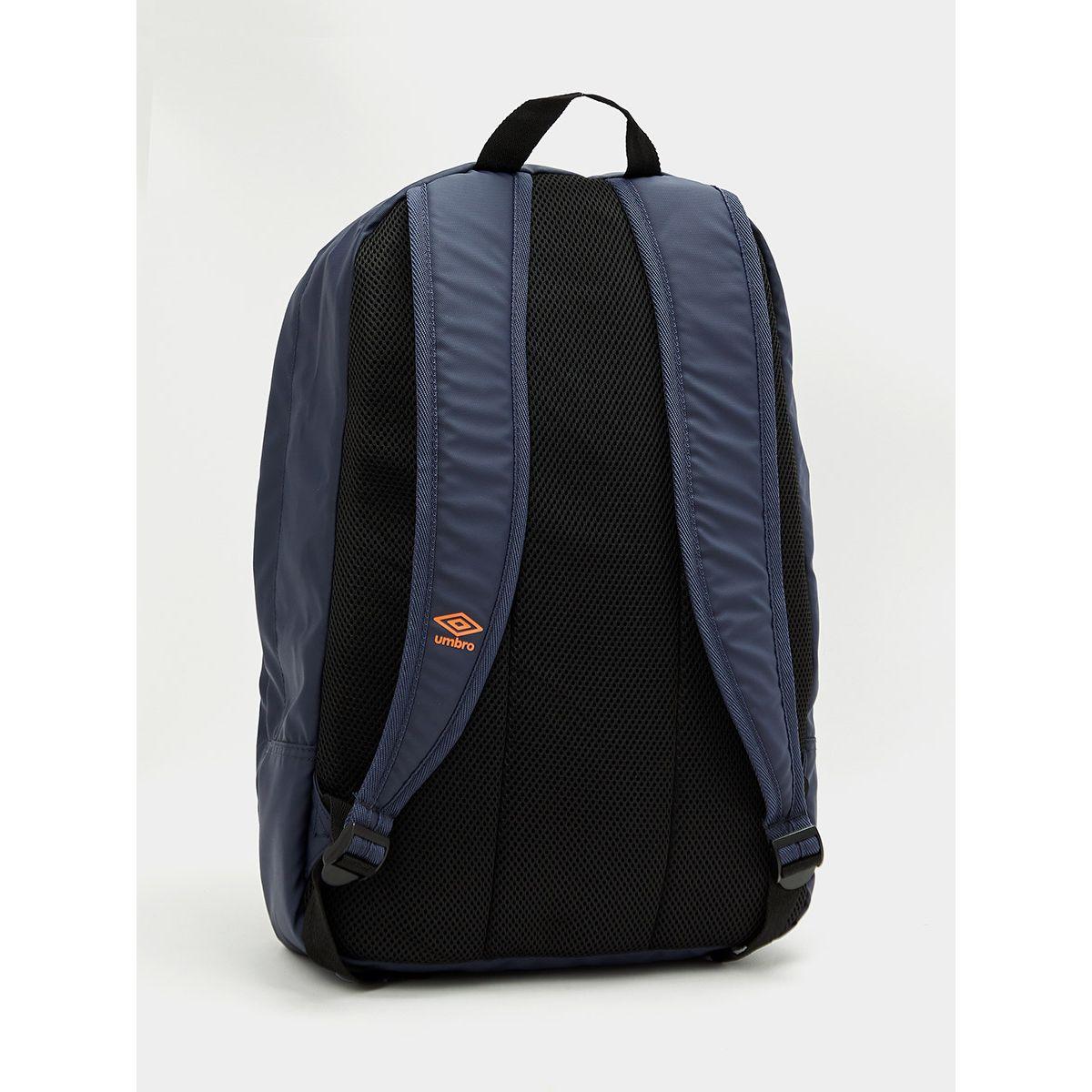 Umbro Tech Training Backpack-men-bags-image-2